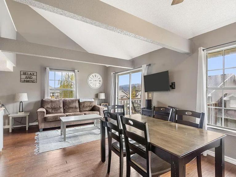 2br Cozy - Centrally Located - Stairs Required - Free Tickets Included - Fc1-5 *