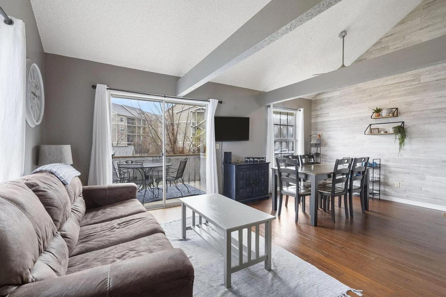 2br Cozy - Centrally Located - Stairs Required - Free Tickets Included - Fc1-5 Apartment Branson
