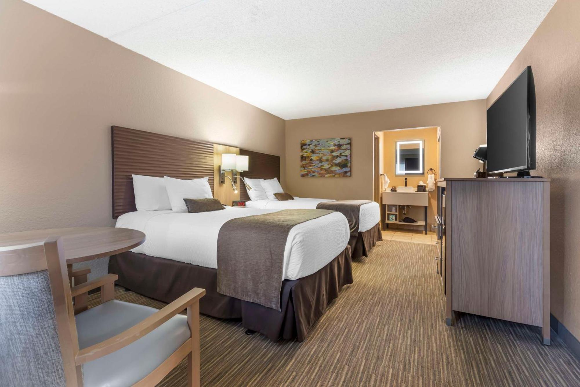 Western Landing View & Branson