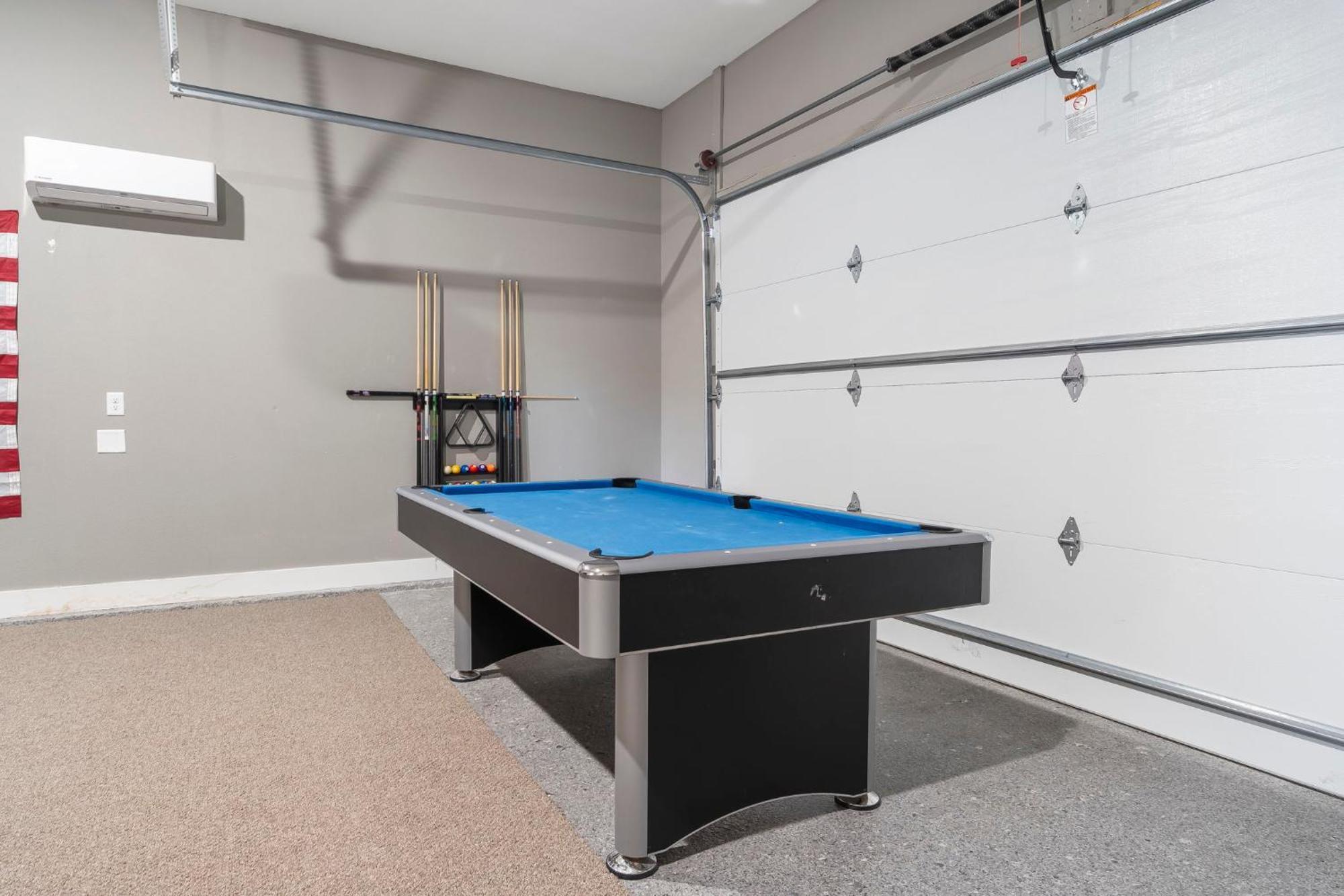 Billiards, Arcades, Peaceful Oasis, 400 Of Daily Attraction Tickets!