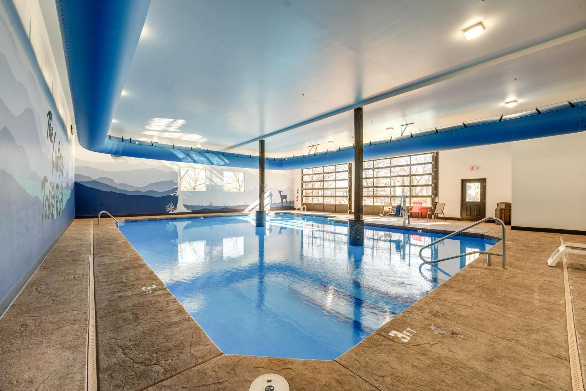 Getaway With Indoor And Outdoor Pool Access! Holiday home *
