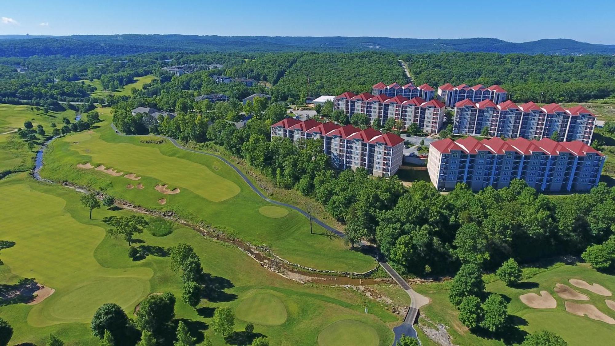 Grand Crowne Hotel