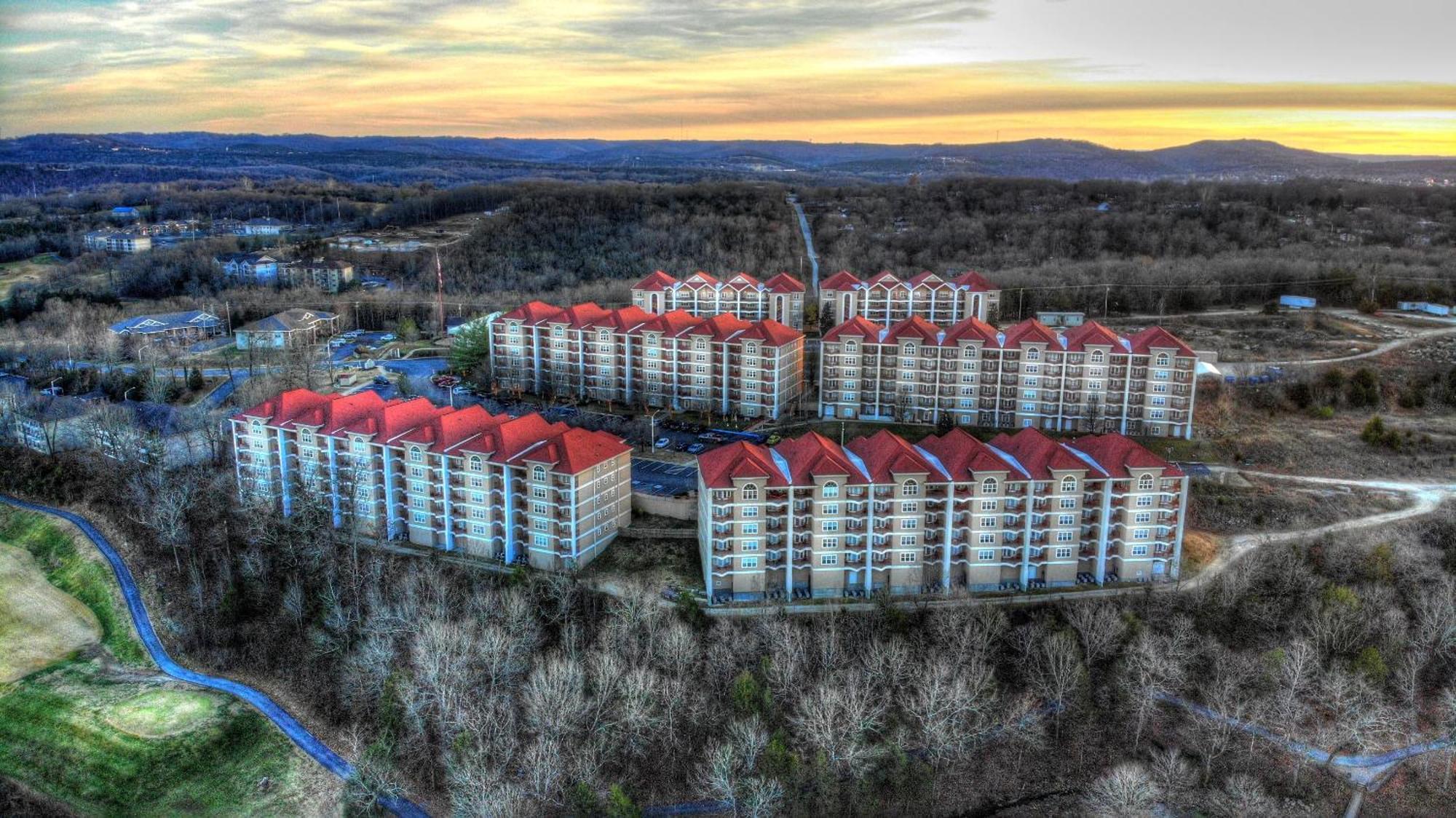 Grand Crowne Hotel 4*