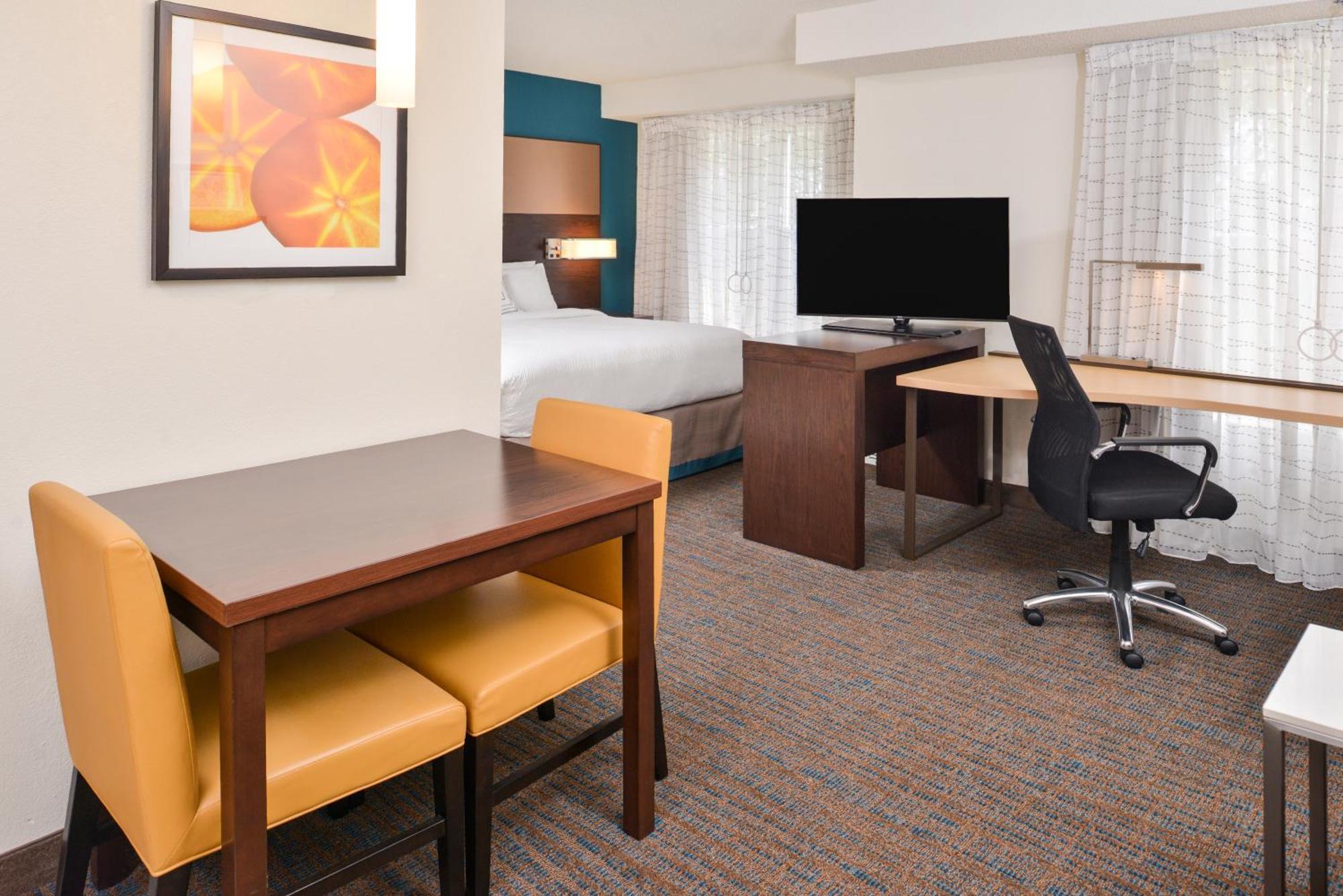 Hotel By Marriott