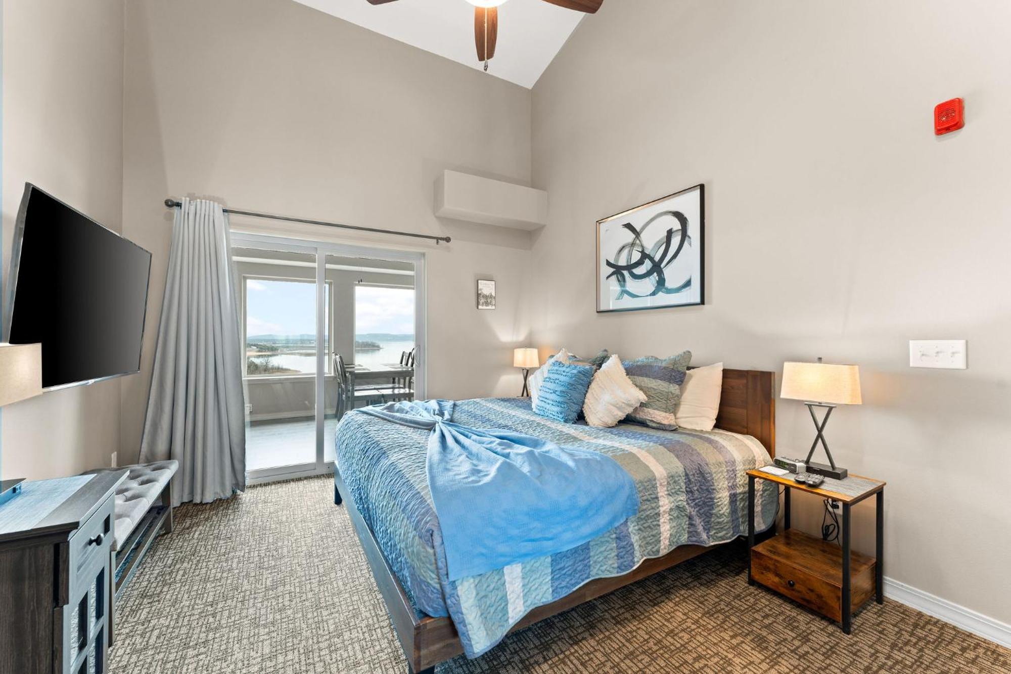 Majestic Gentle Breeze Apartment