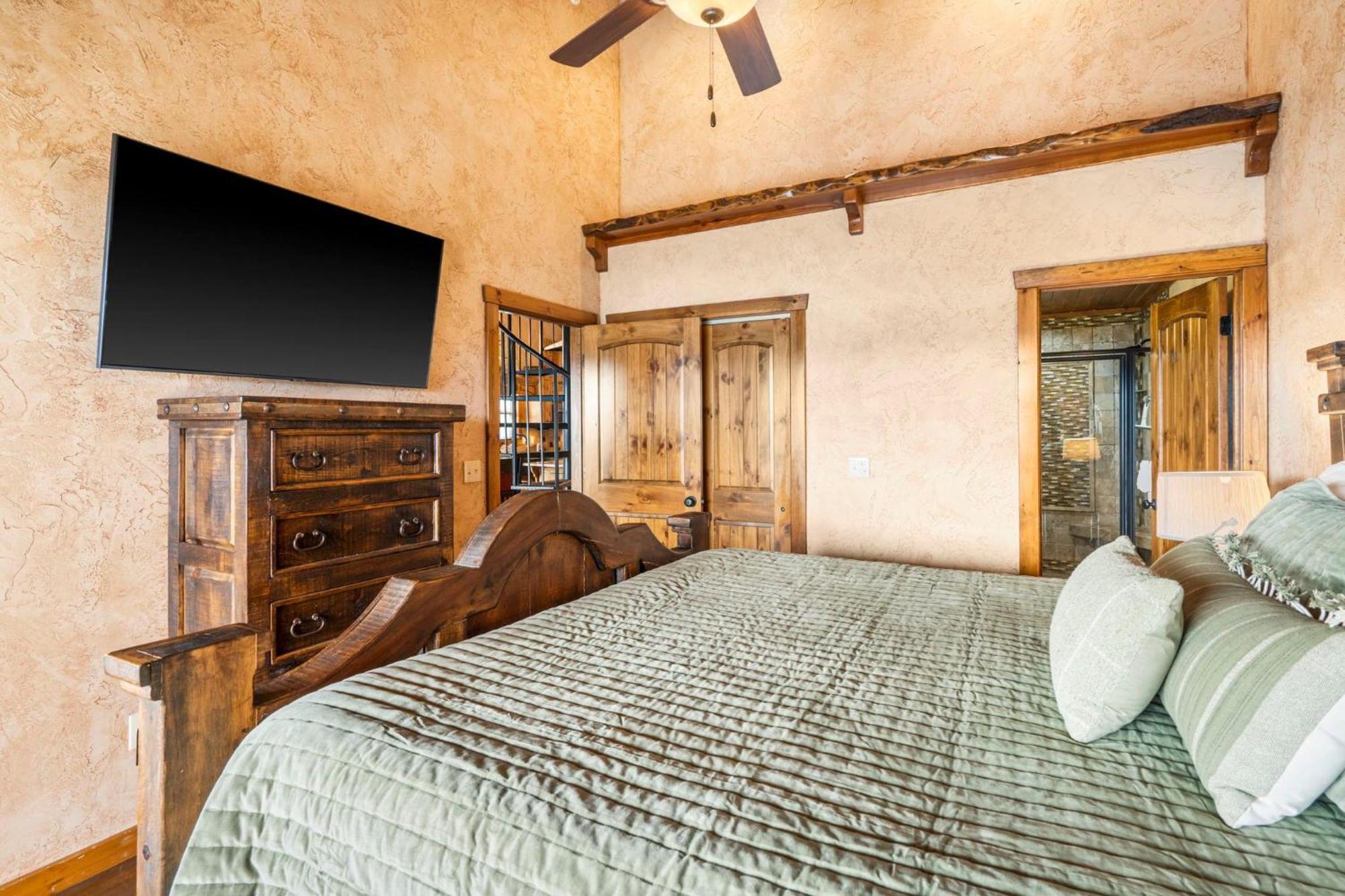Holiday home 2br Village At Indian Point 1512 Near Sdc - Free Tickets Daily Up To $500 Branson