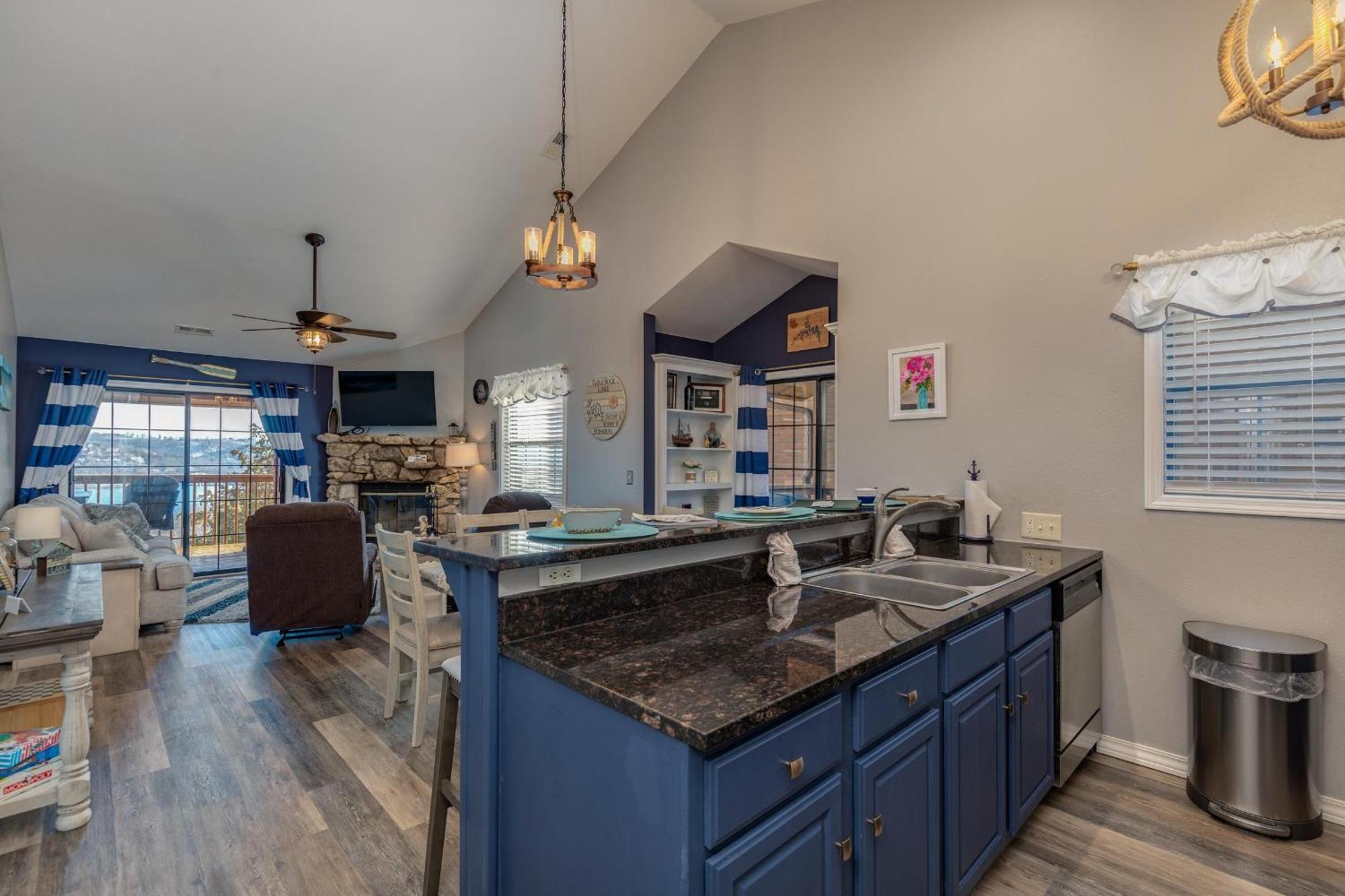 Holiday home 2br Village At Indian Point 1212 Near Sdc - Free Tickets Daily Up To $500 Branson