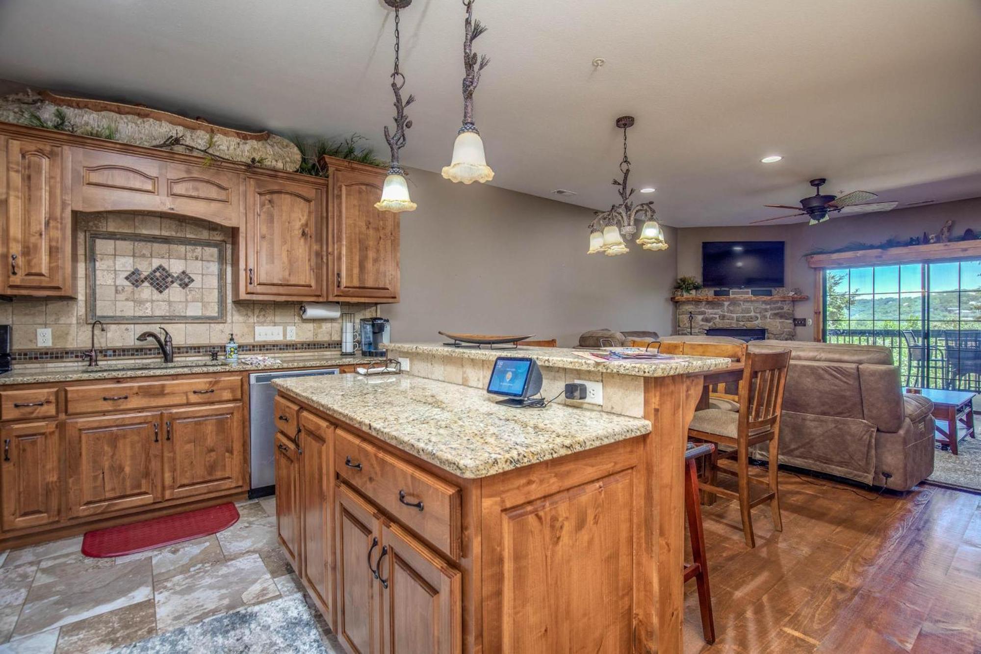 2br Village At Indian Point 1503 Near Sdc - Free Tickets Daily Up To $500 Branson