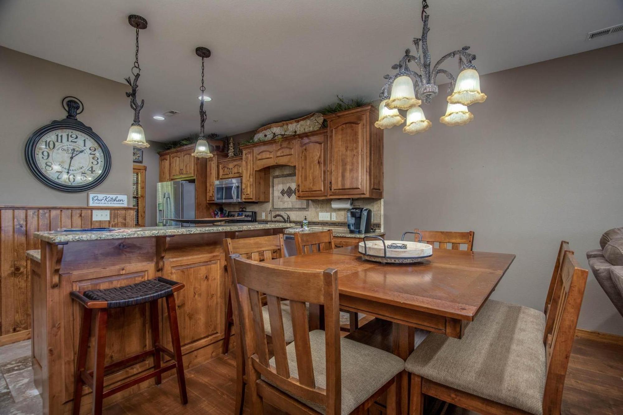 2br Village At Indian Point 1503 Near Sdc - Free Tickets Daily Up To $500 Branson