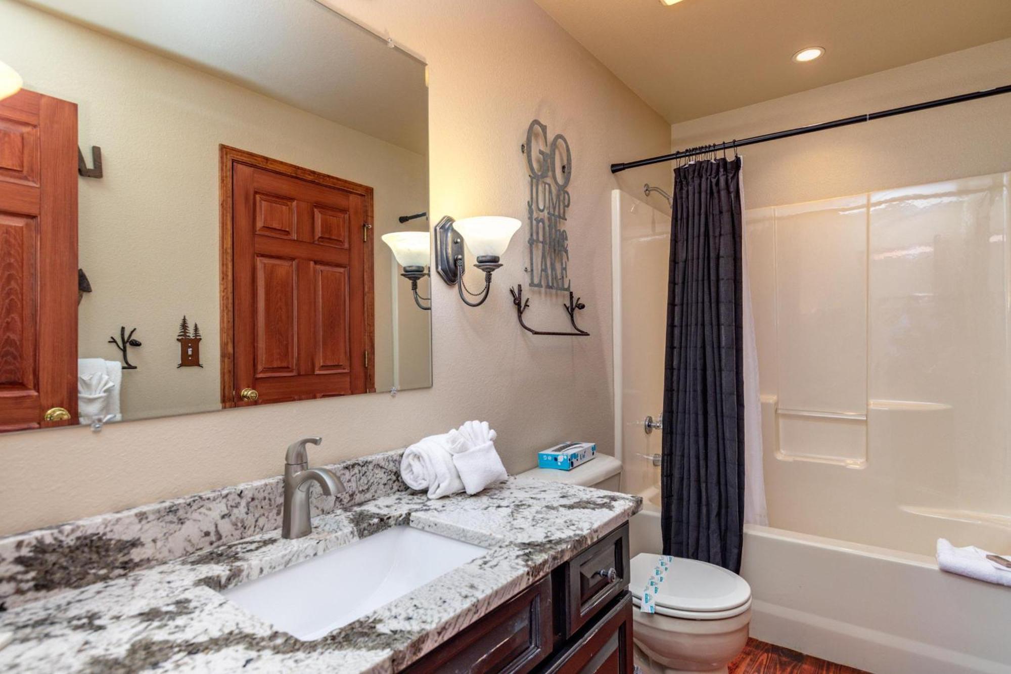 Holiday home 2br Village At Indian Point 2010 Near Sdc - Free Tickets Daily Up To $500 Branson