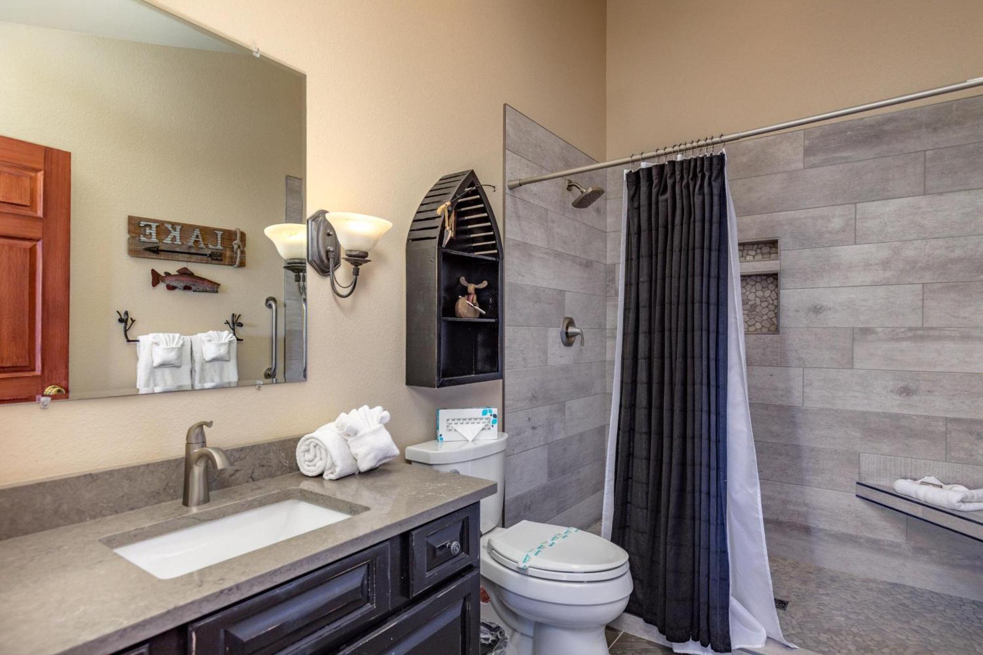 2br Village At Indian Point 2010 Near Sdc - Free Tickets Daily Up To $500 *