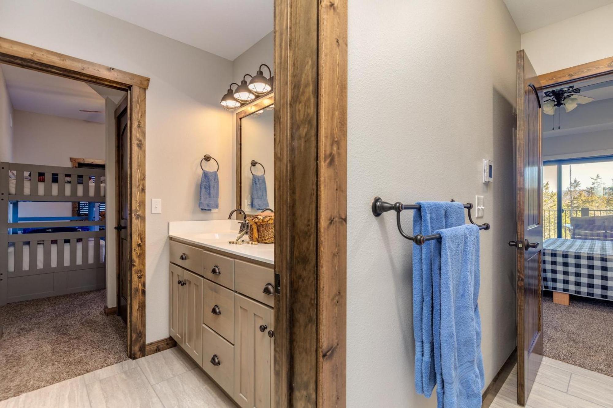 5br Village At Indian Point 1401 Near Sdc - Free Tickets Daily Up To $500 Holiday home Branson