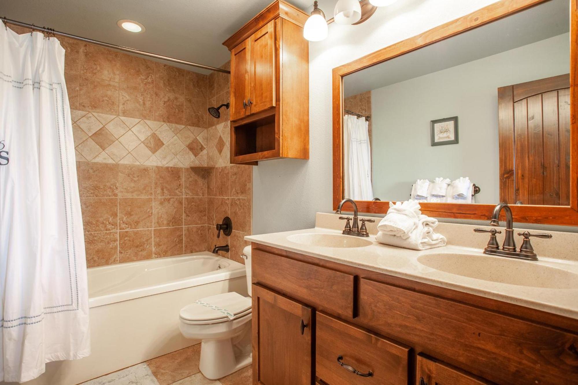 2br Village At Indian Point 1511 Near Sdc - Free Tickets Daily Up To $500 * Branson