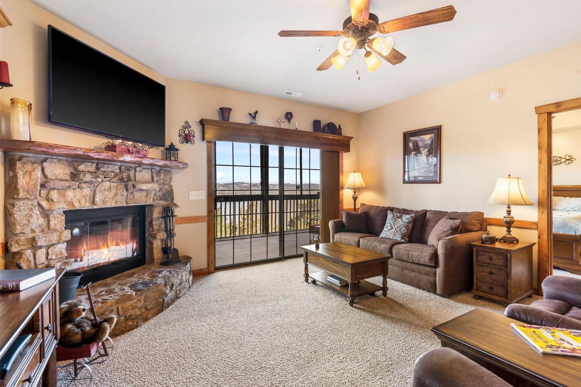 2br Village At Indian Point 1605 Near Sdc - Free Tickets Daily Up To $500 Branson