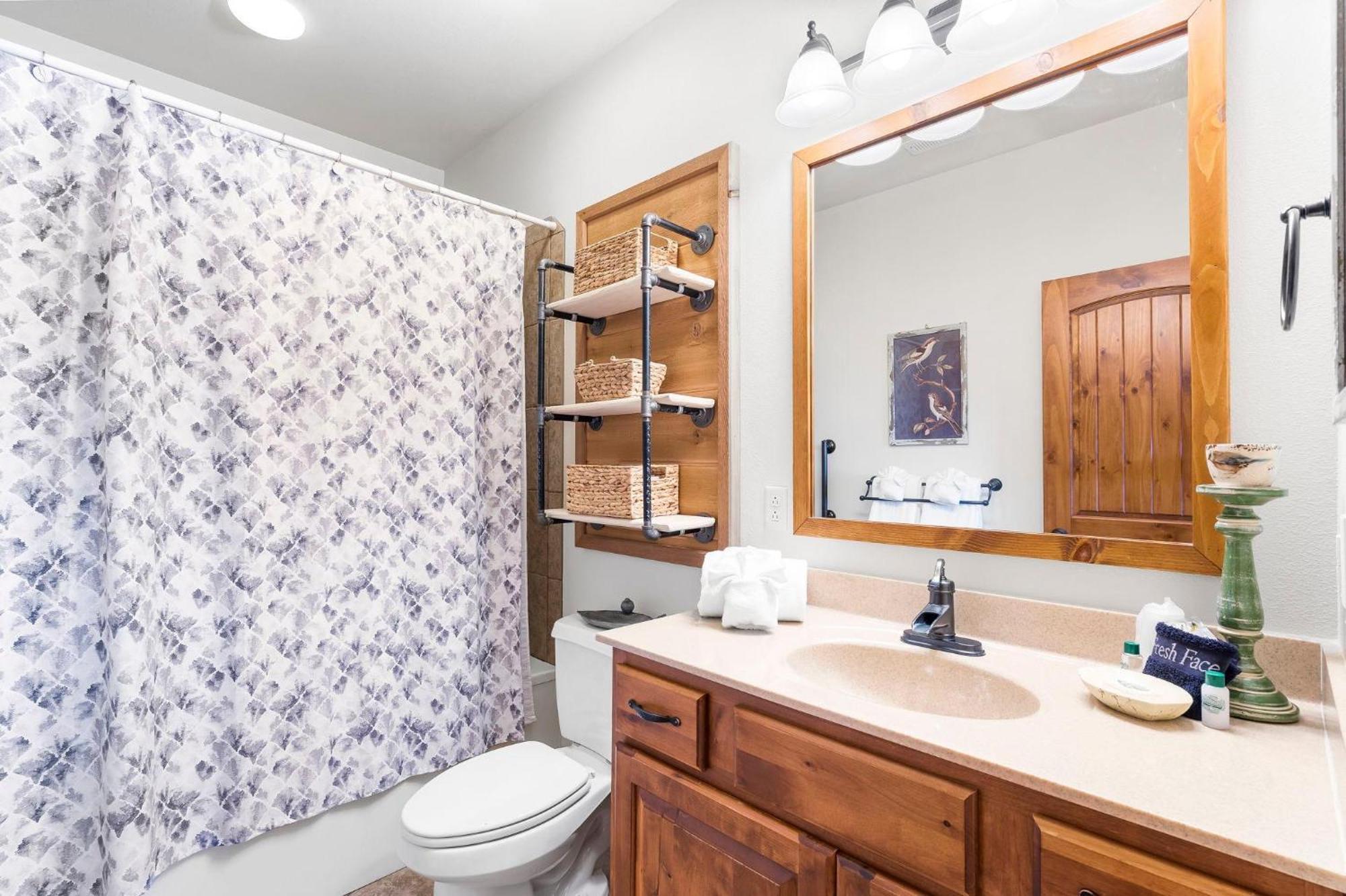 2br Village At Indian Point 1607 Near Sdc - Free Tickets Daily Up To $500 Holiday home Branson
