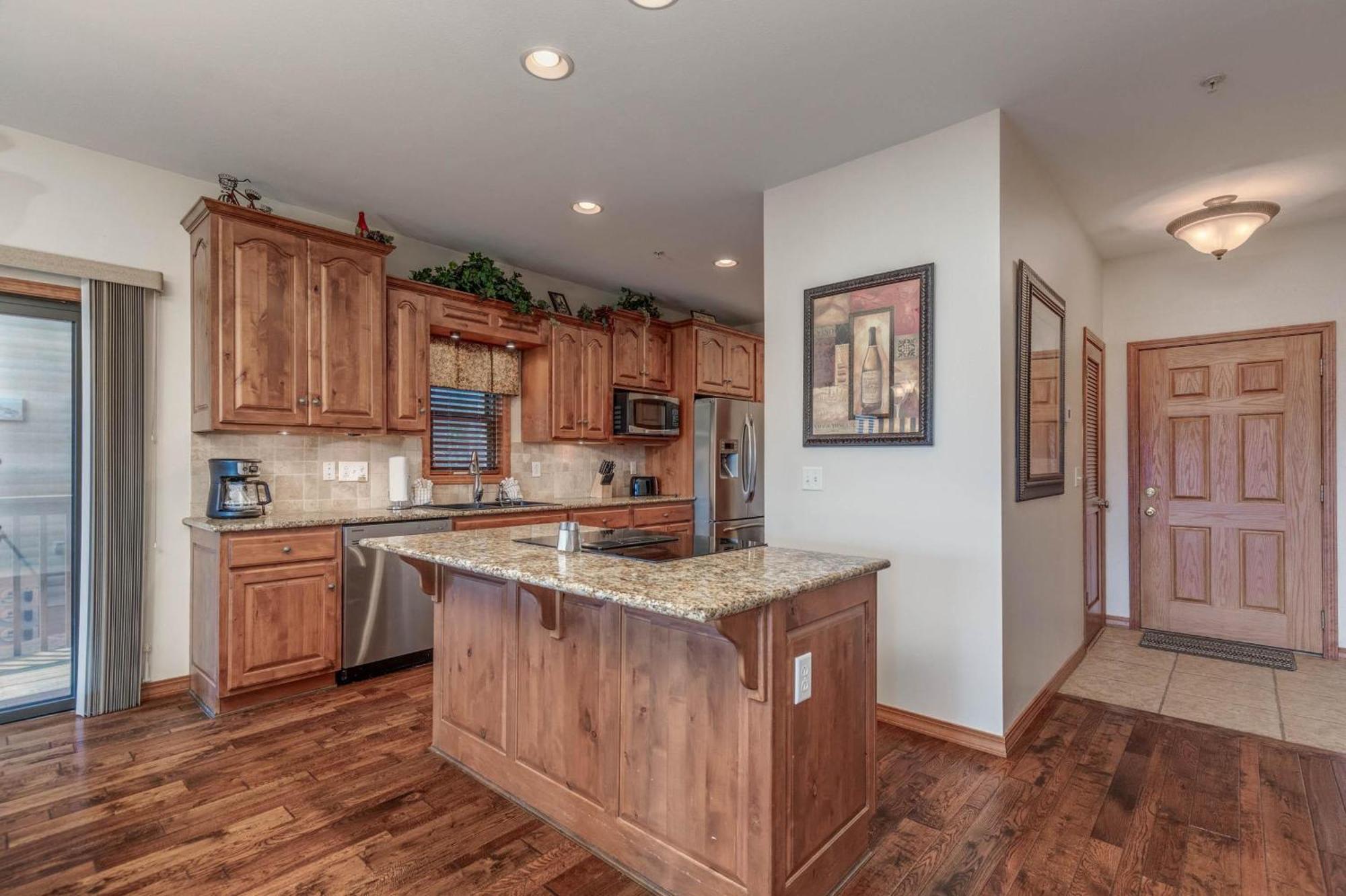 Holiday home 2br Village At Indian Point 1604 Near Sdc - Free Tickets Daily Up To $500 Branson