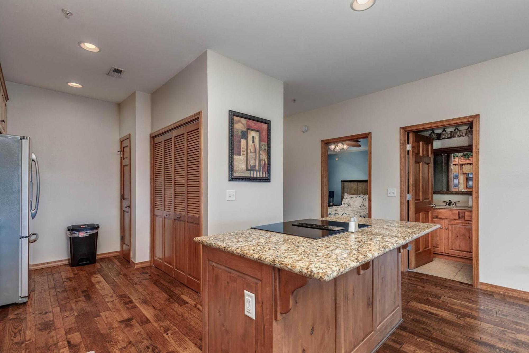 2br Village At Indian Point 1604 Near Sdc - Free Tickets Daily Up To $500 Branson