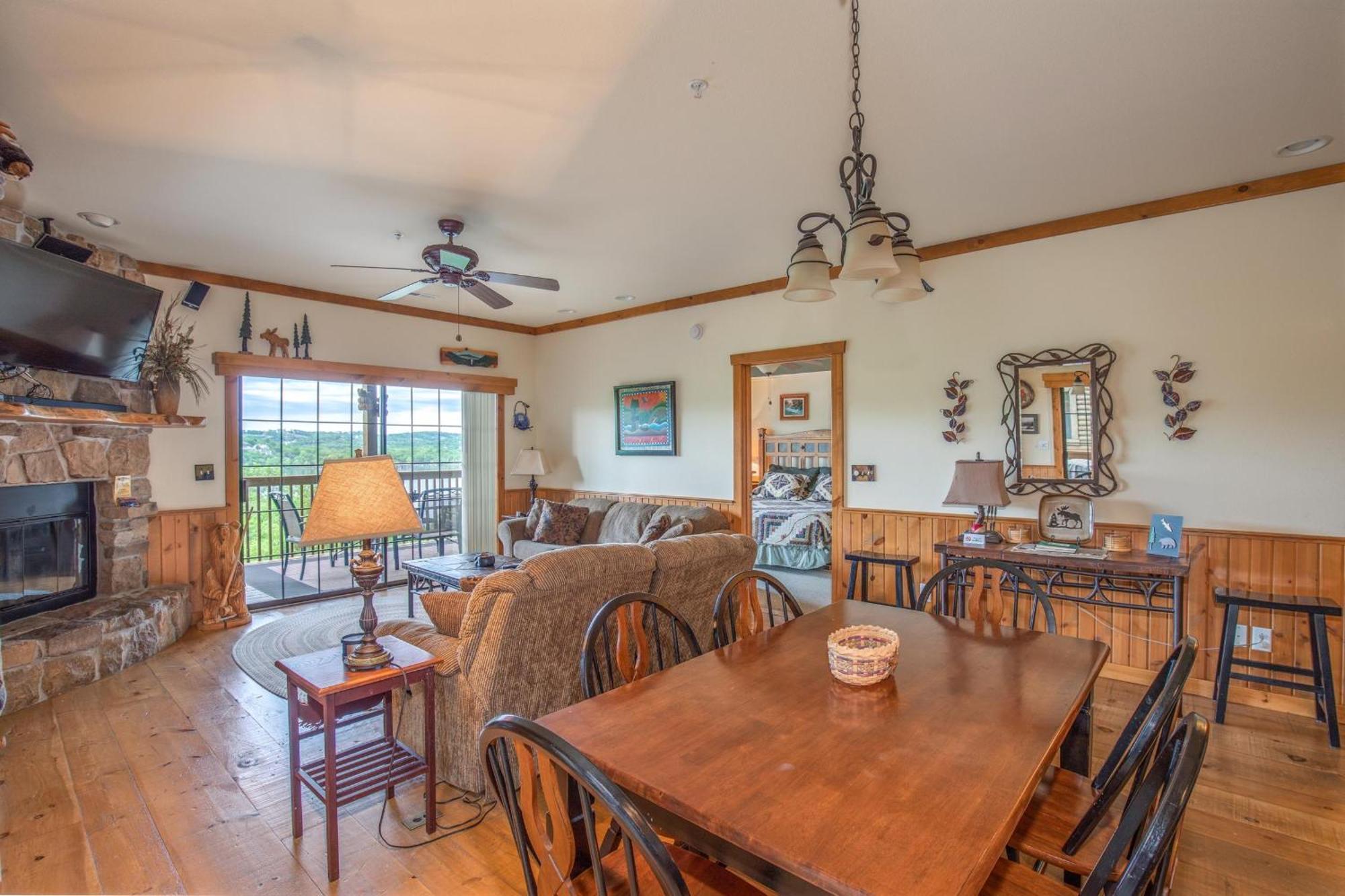 2br Village At Indian Point 1705 Near Sdc - Free Tickets Daily Up To $500 Branson