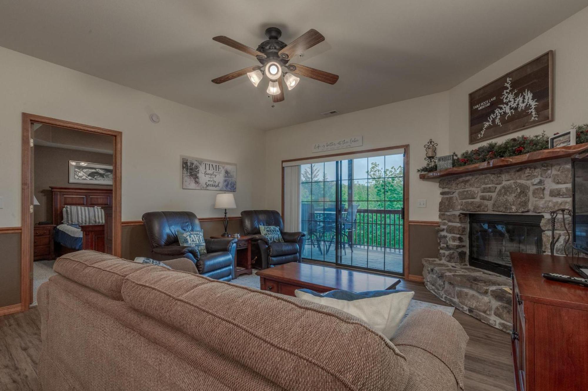 2br Village At Indian Point 1702 Next To Sdc- Free Tickets Daily Up To $500 * Branson