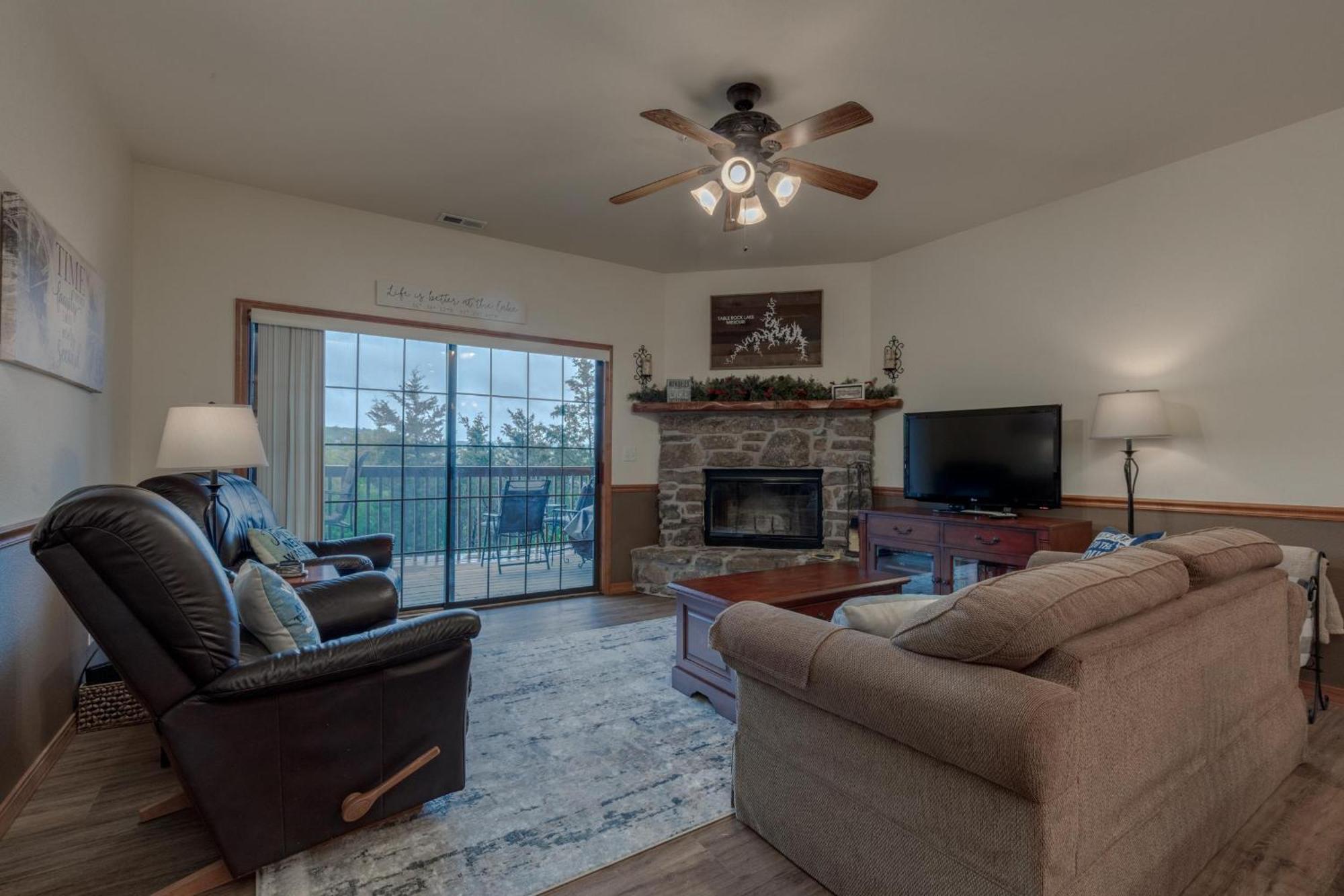 2br Village At Indian Point 1702 Next To Sdc- Free Tickets Daily Up To $500 Holiday home Branson