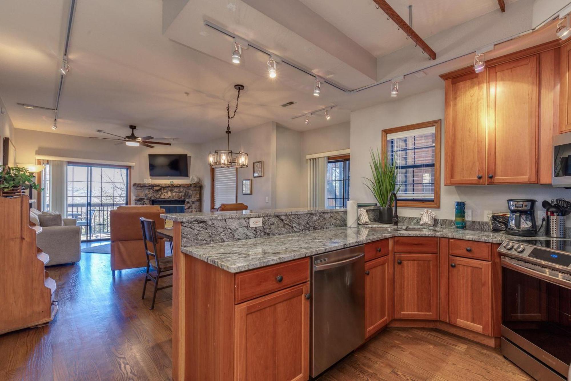 2br Village At Indian Point 1104 Near Sdc - Free Tickets Daily Up To $500 Holiday home Branson