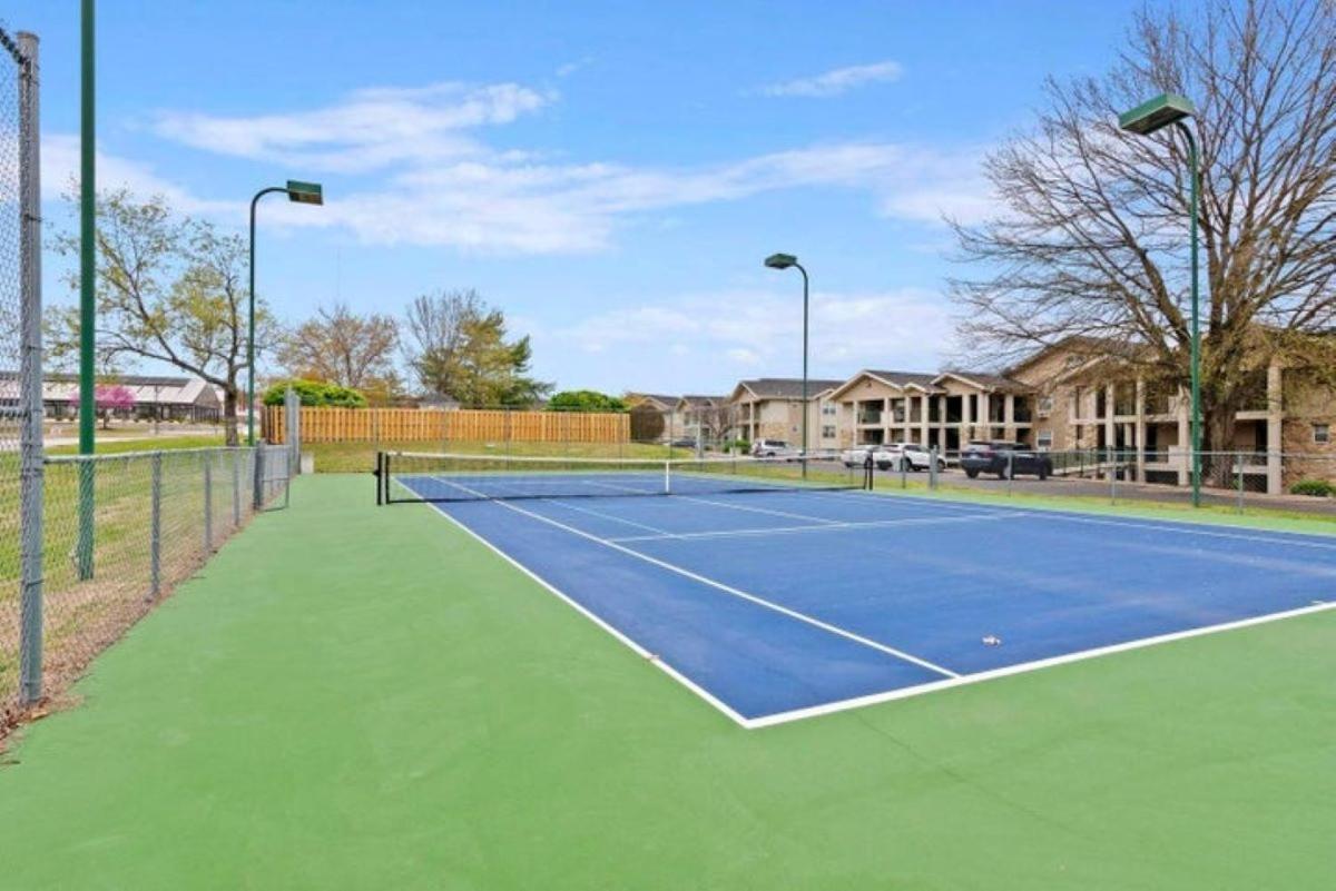 Luxurious At Hills - Beautifully Updated And Affordable - Family Amenities - No Steps Branson