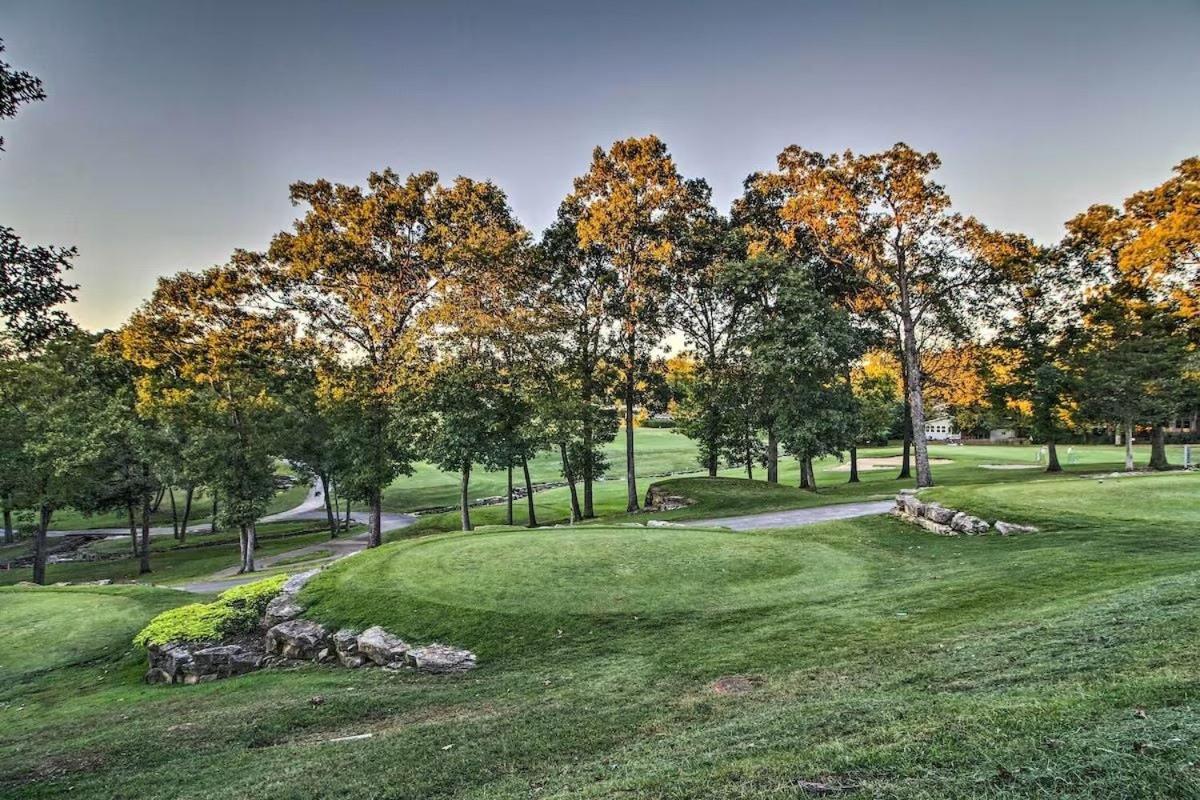 Luxurious At Hills - Beautifully Updated And Affordable - Family Amenities - No Steps *