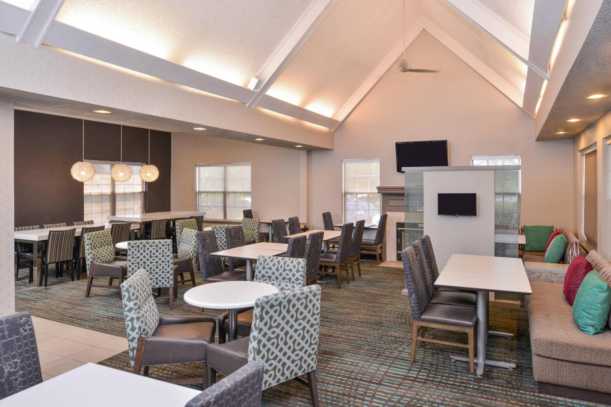 Hotel By Marriott Branson