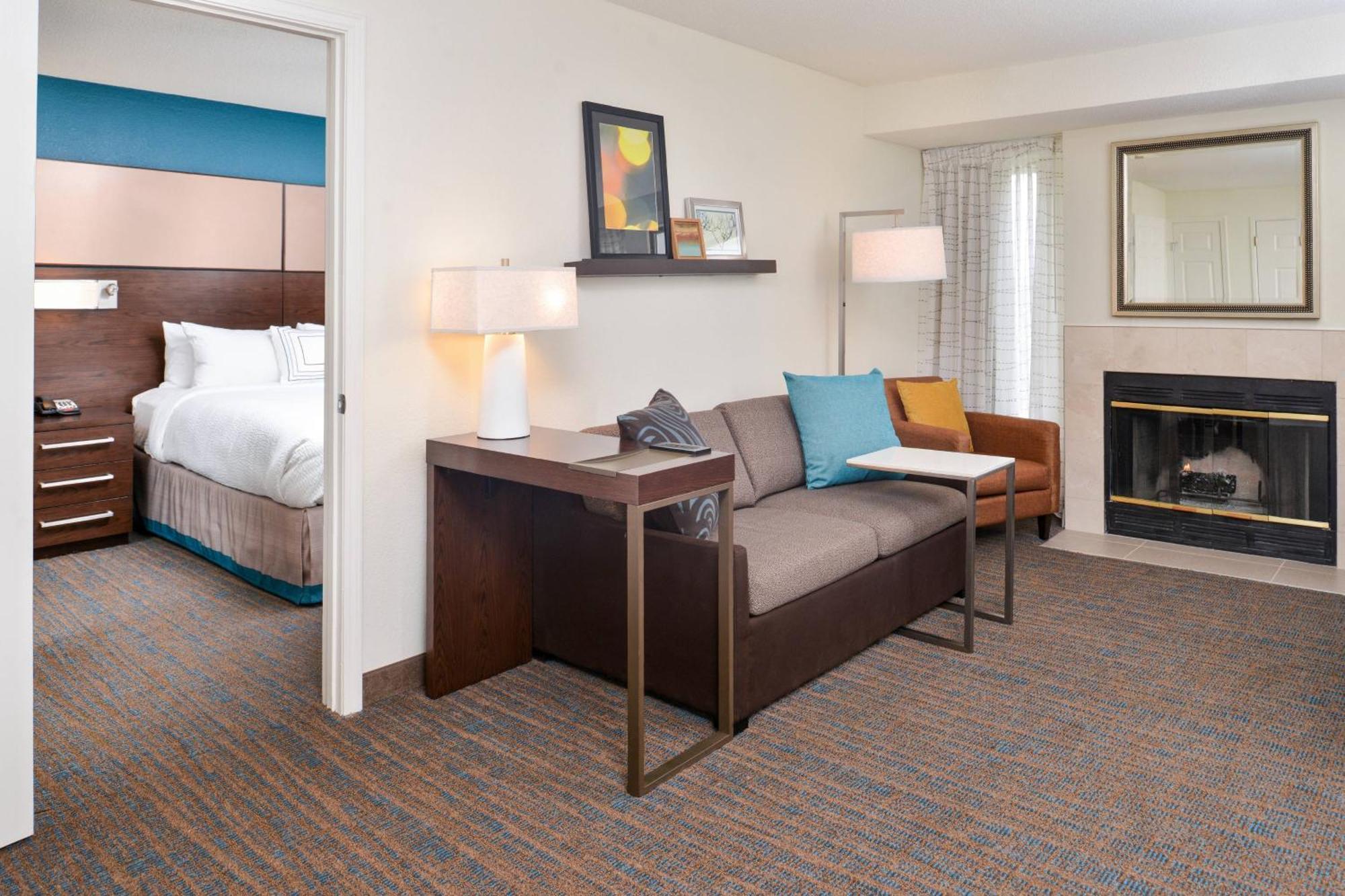 Hotel By Marriott