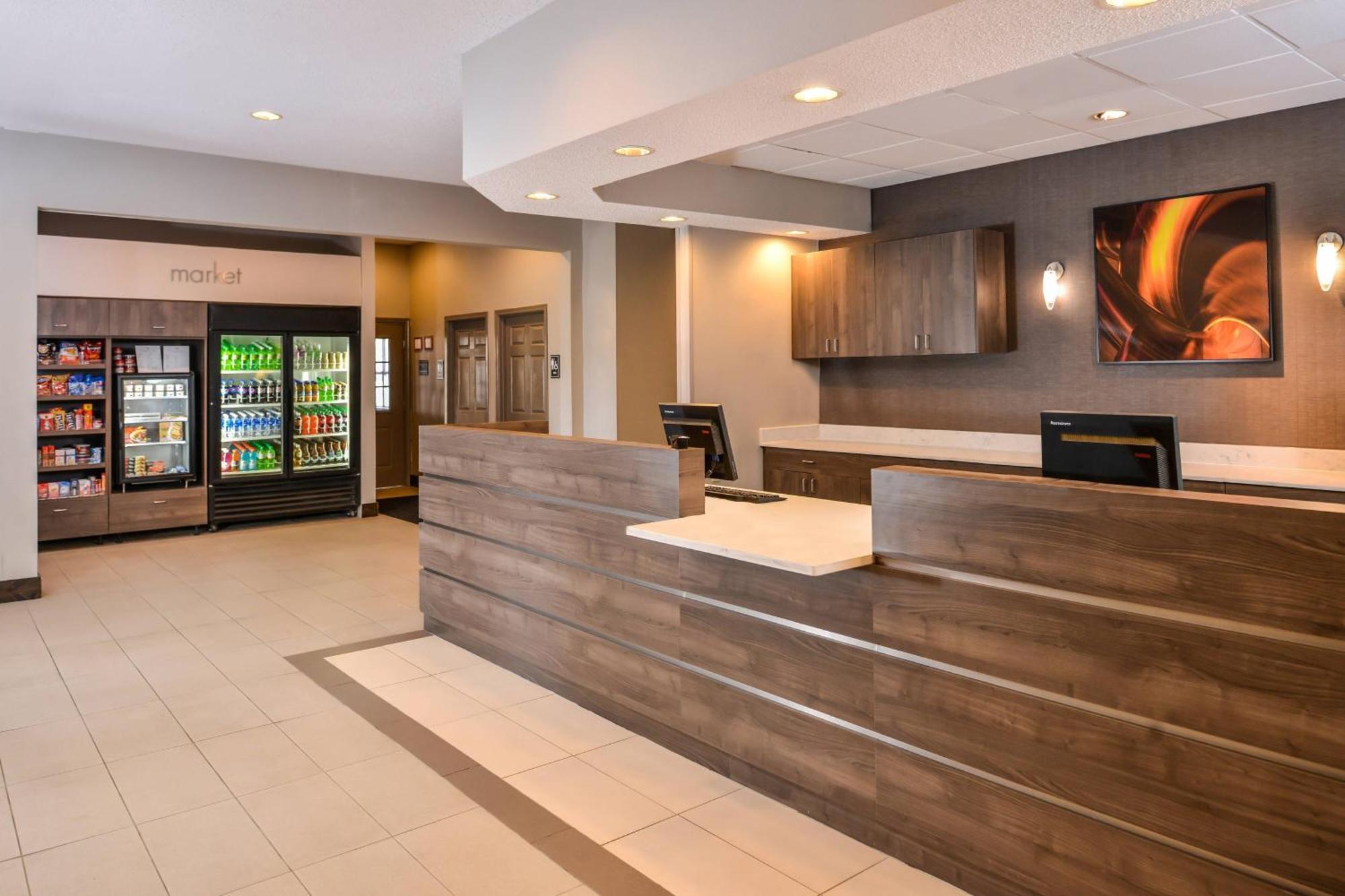 Hotel By Marriott