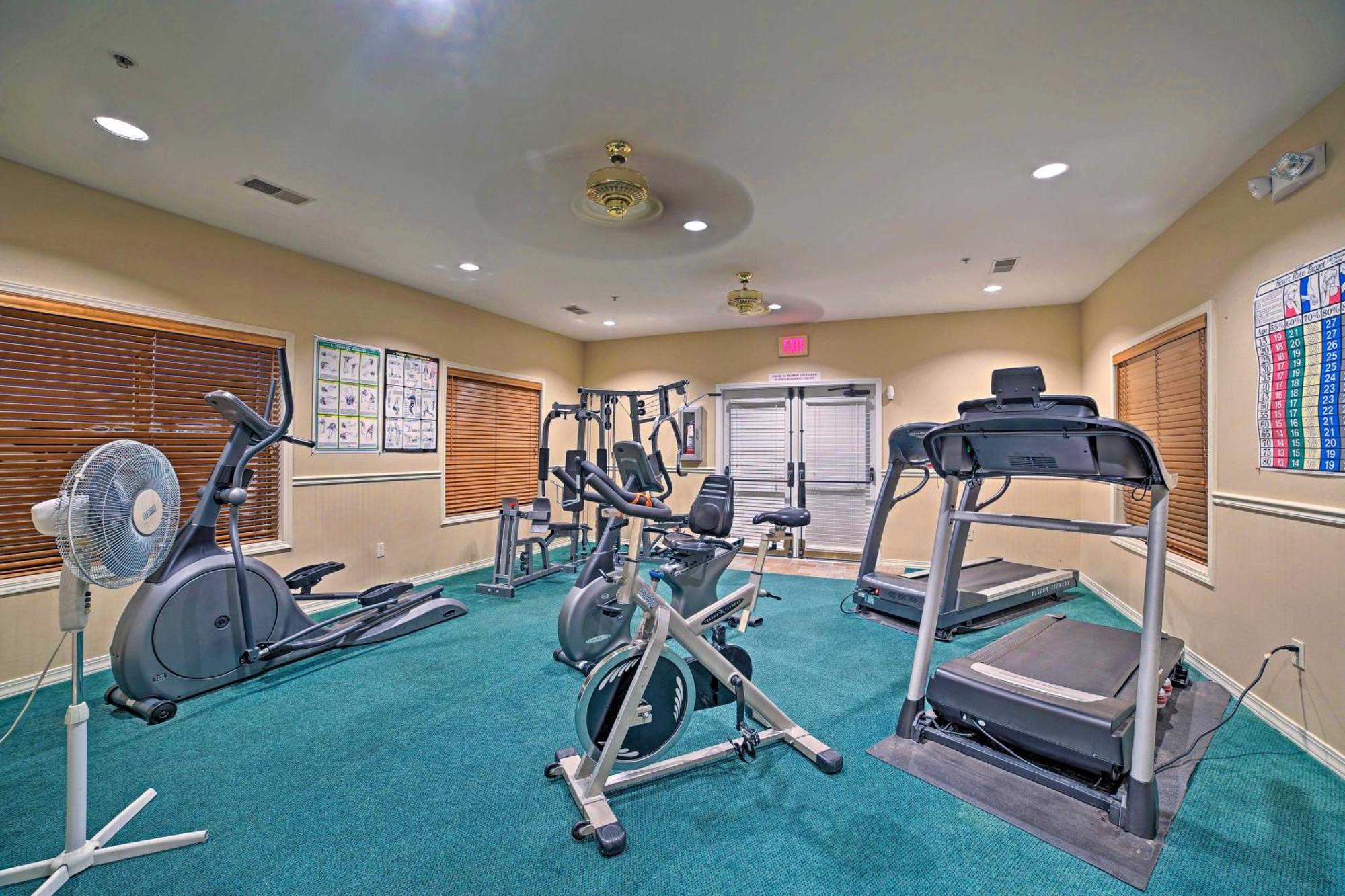 Ground-floor With Community Perks Apartment Branson