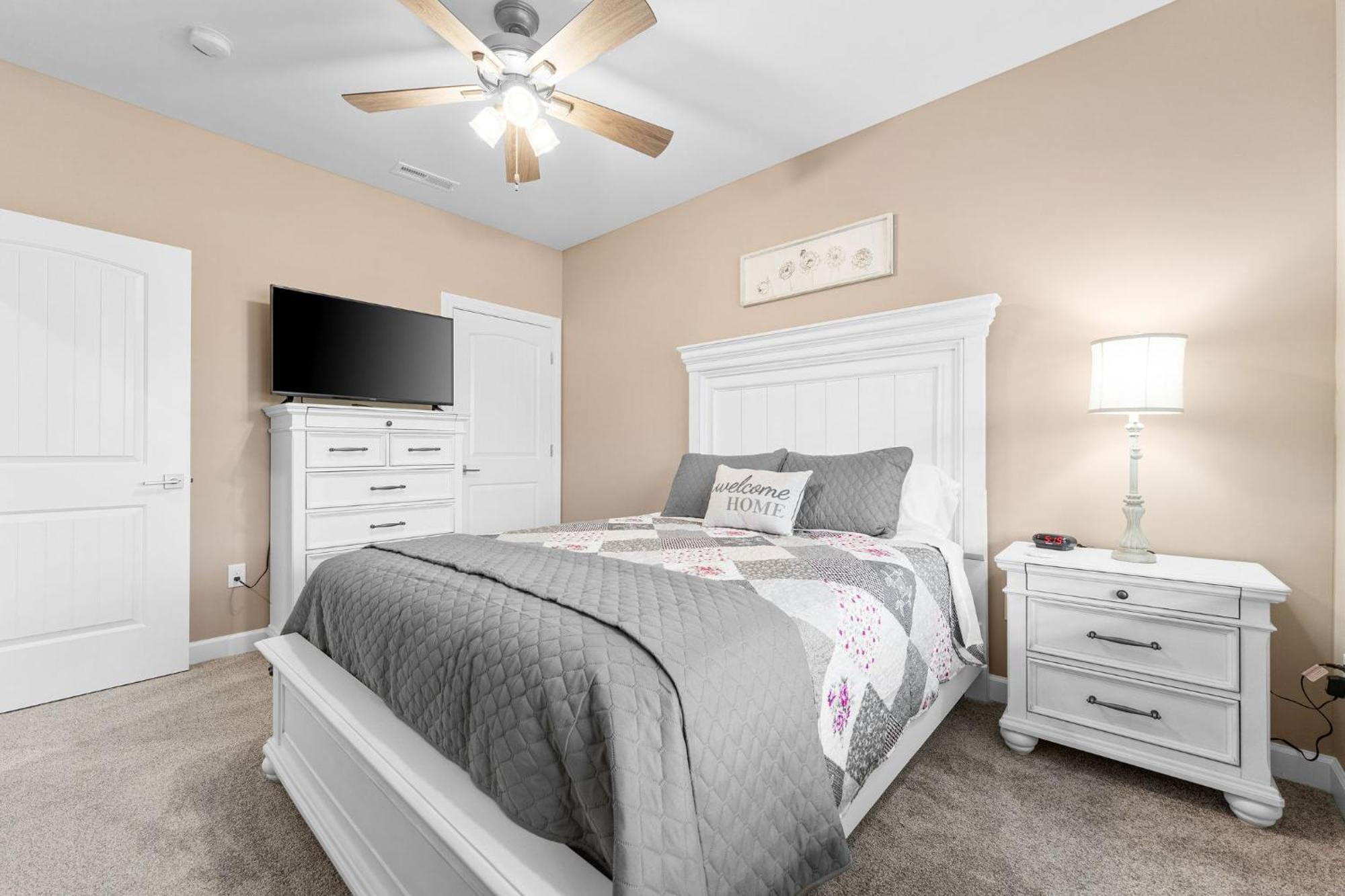 Spacious Retreat, Heart Of The City, Indoor Pool, Free Attraction Tickets! Apartment *