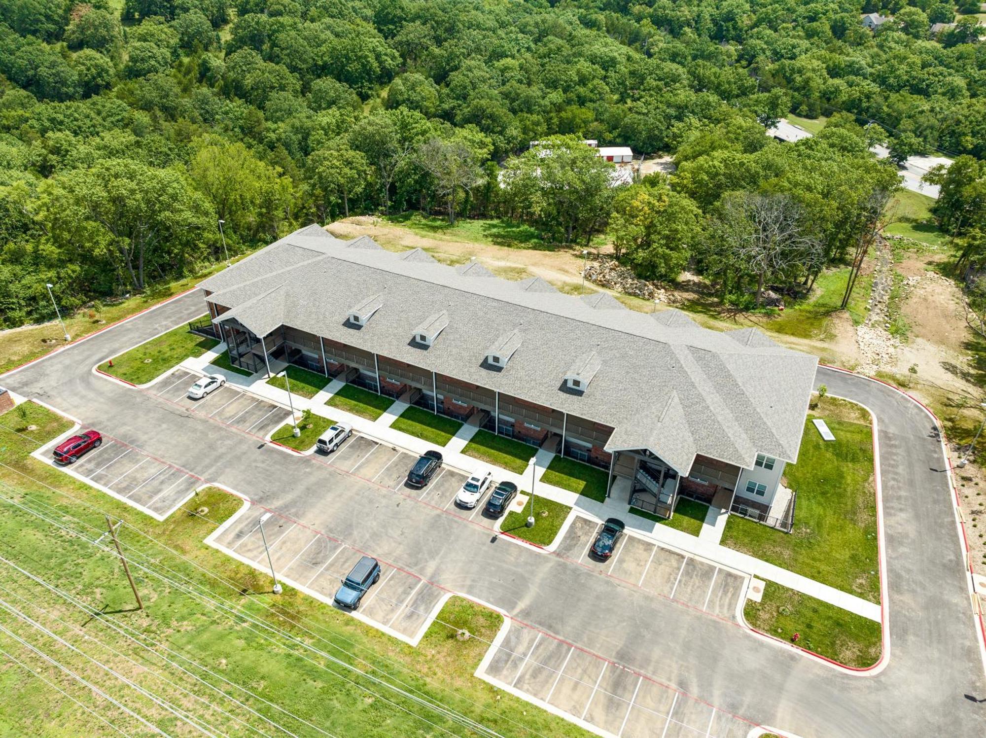 Spacious Retreat, Heart Of The City, Indoor Pool, Free Attraction Tickets! *