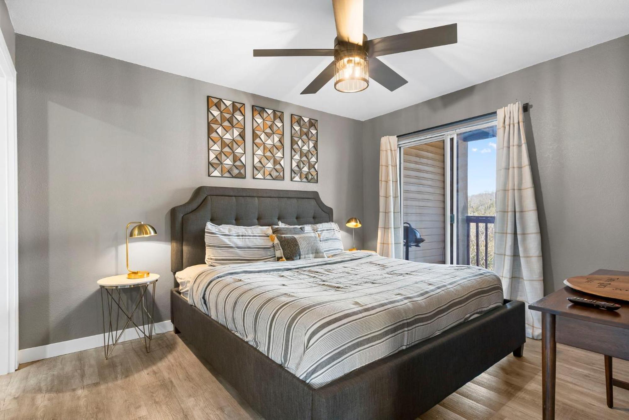 Ozark Vista Apartment