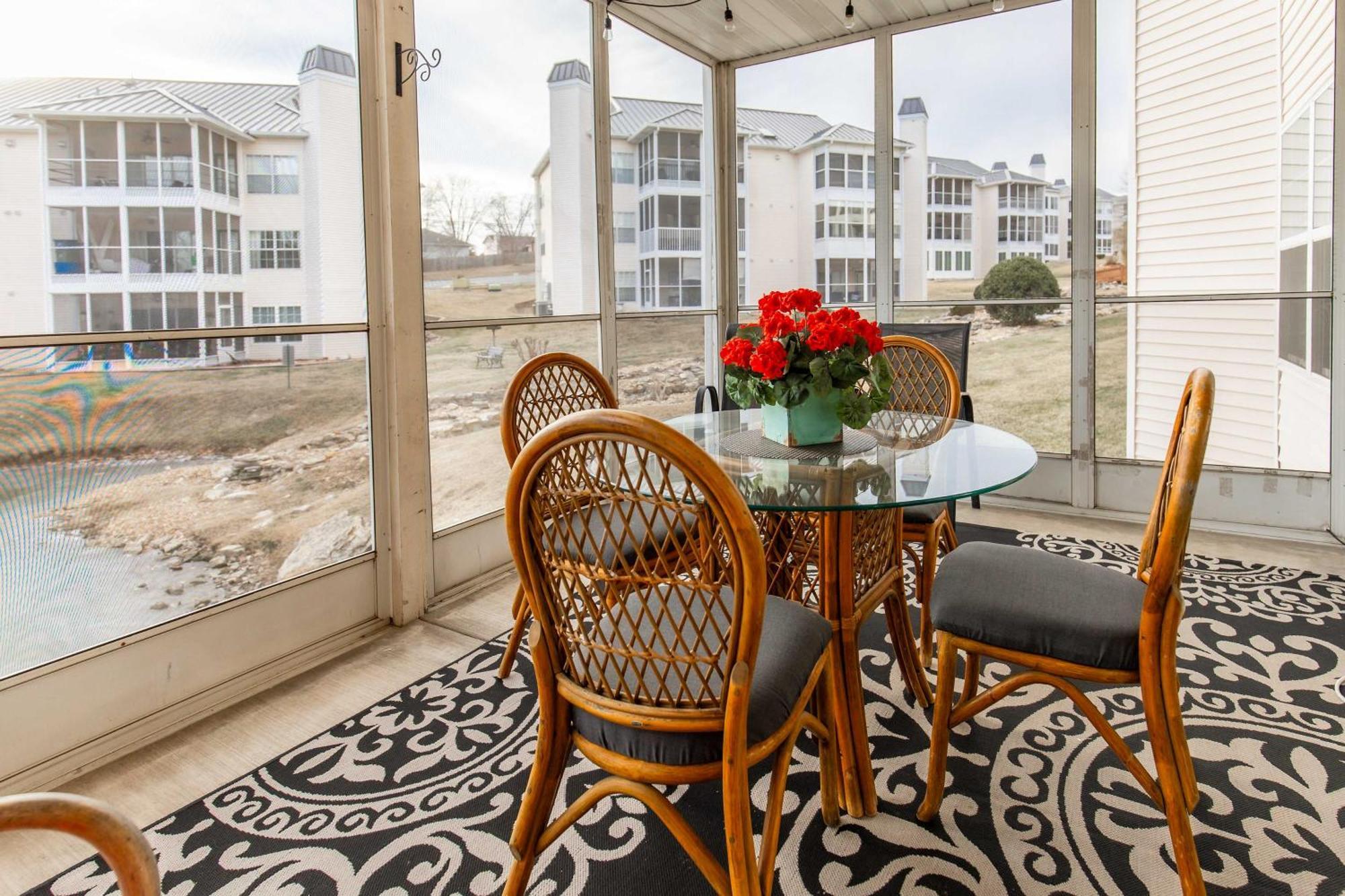 - 3 Miles To The Strip! Apartment Branson