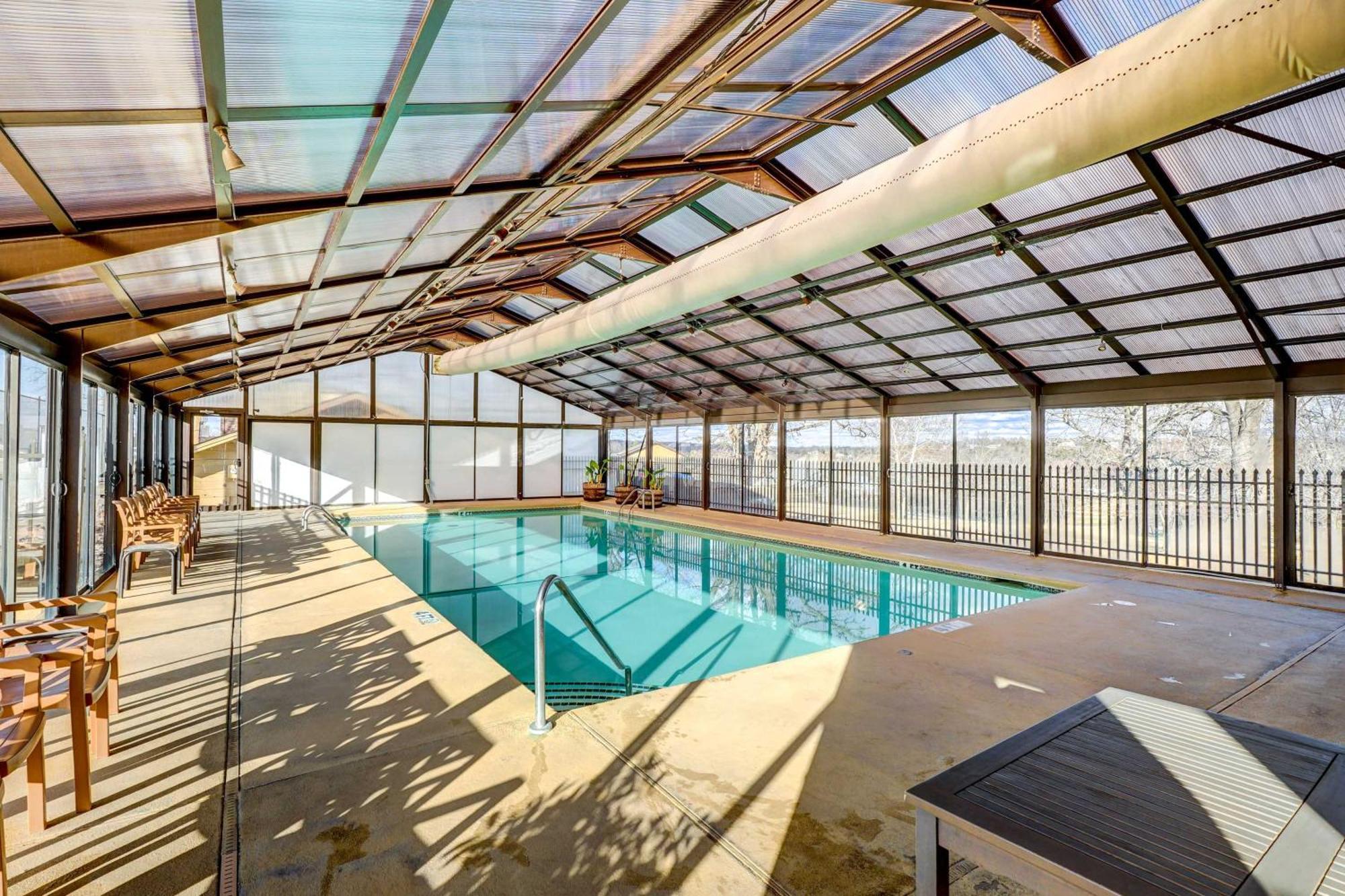 With On-site Golf Course Access! Apartment