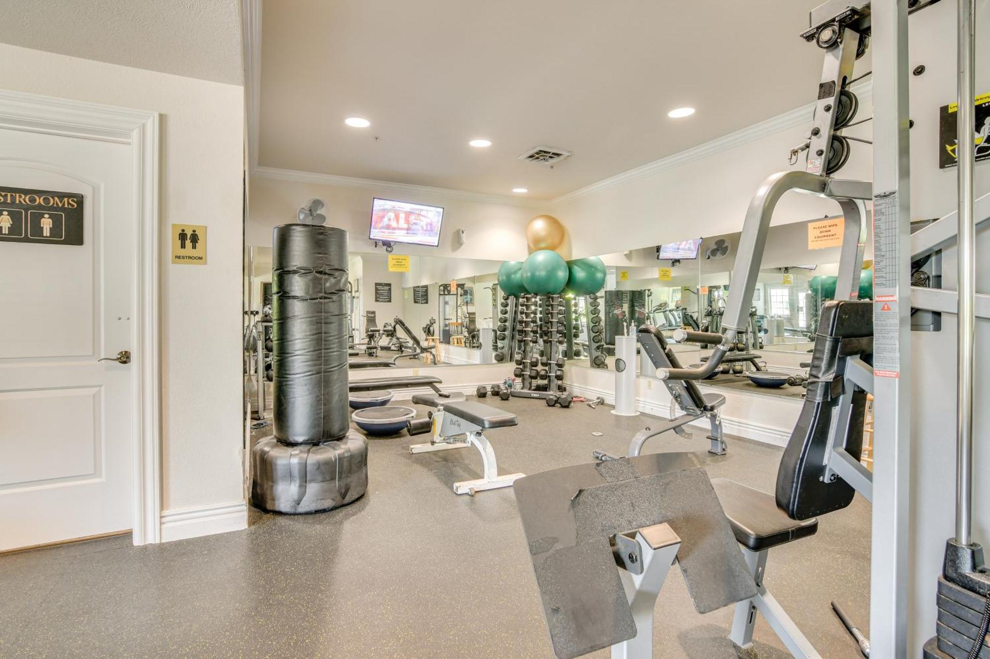 Apartment With On-site Golf Course Access!