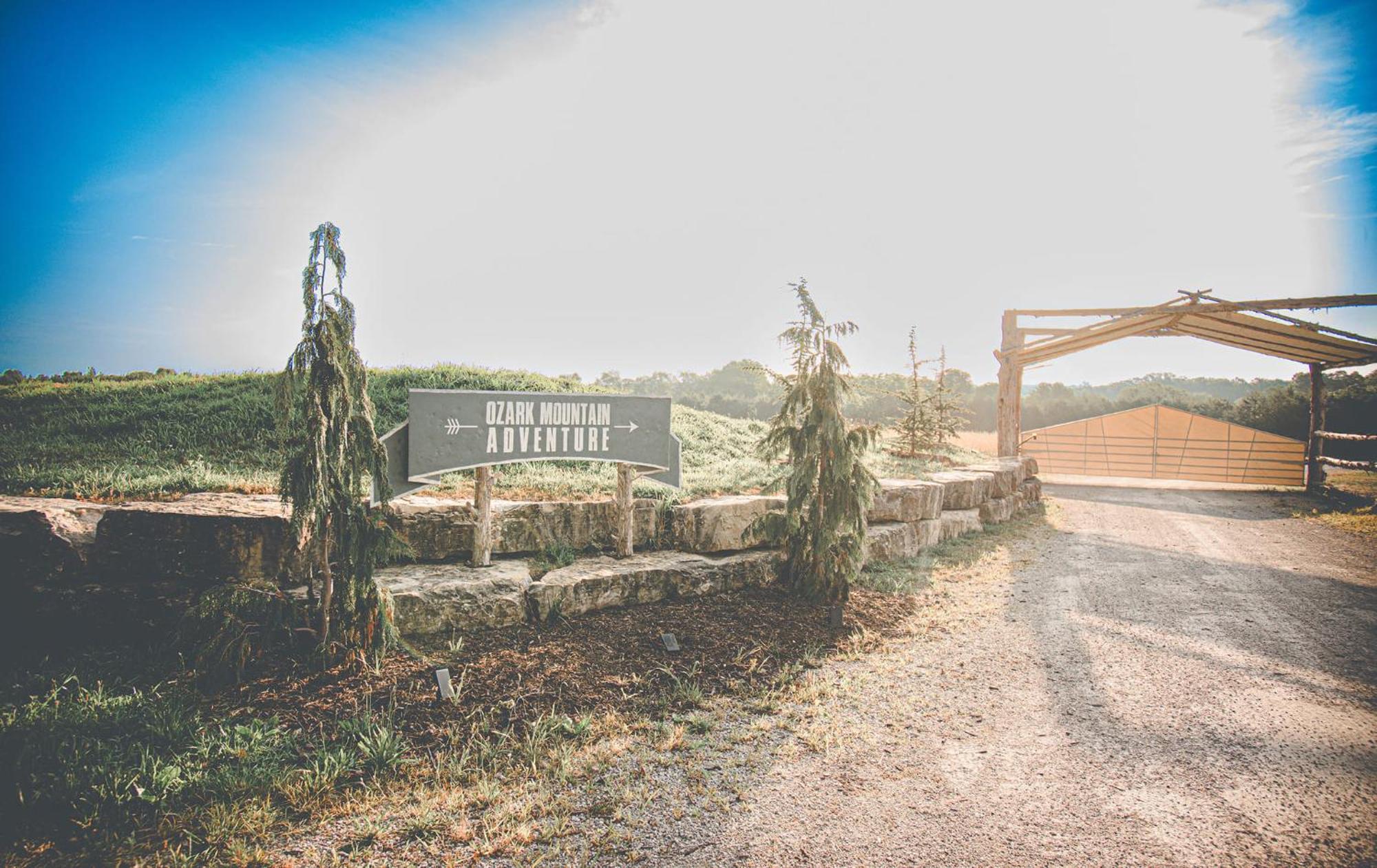 Cozy Unique Glamping On 53 Acres - Bedrock Site Luxury tent