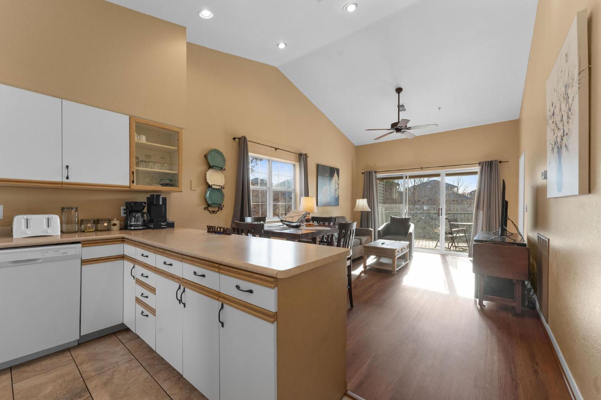 Cozy Top Floor 2Br Condo With View And Amenities!! Aparthotel Branson