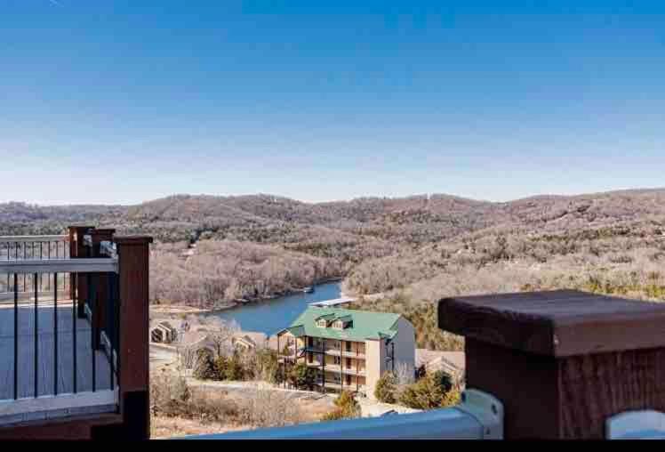 Panoramic Penthouse At Sdc Branson