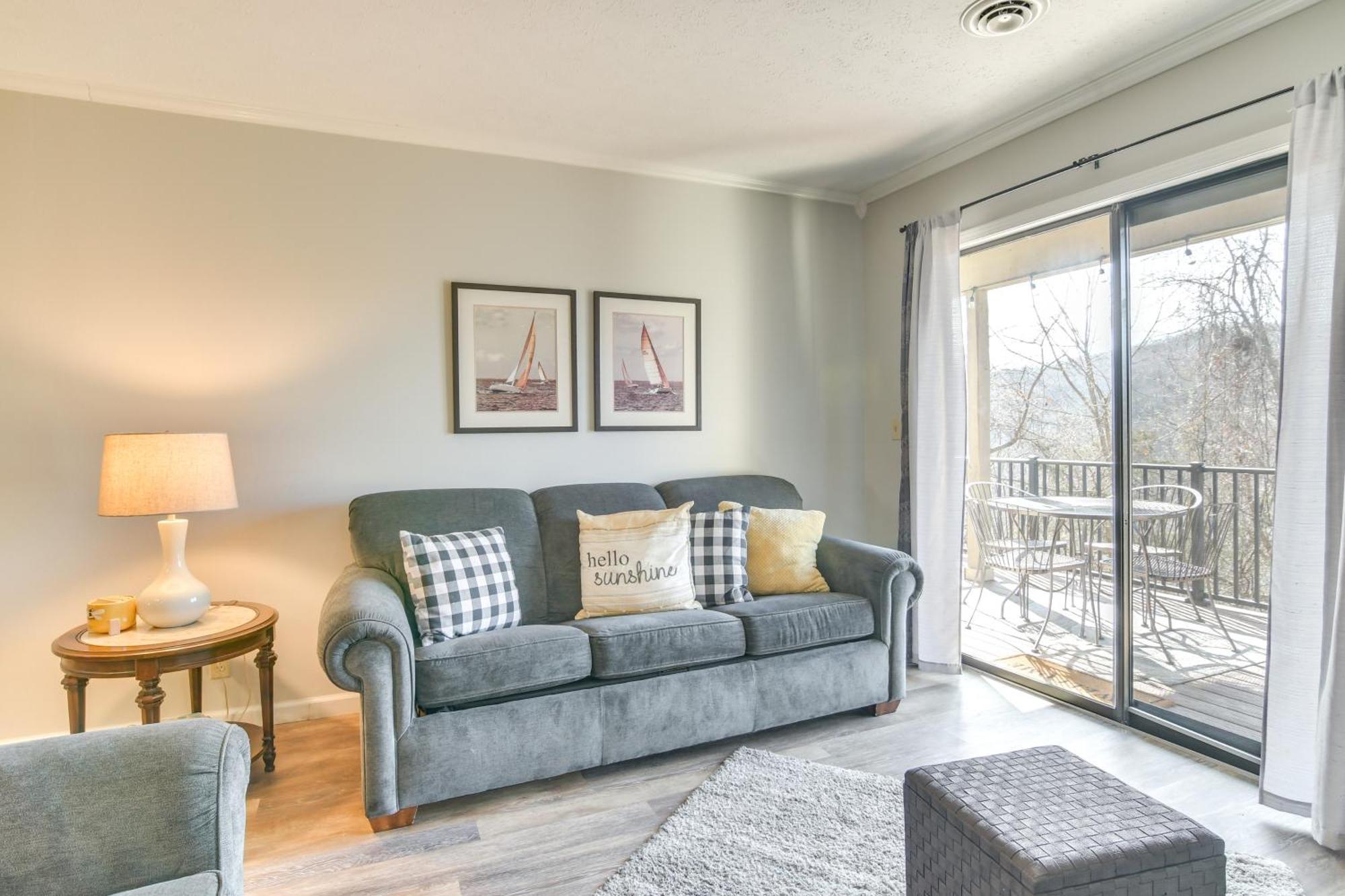 Apartment With On-site Golf Course Access! Branson