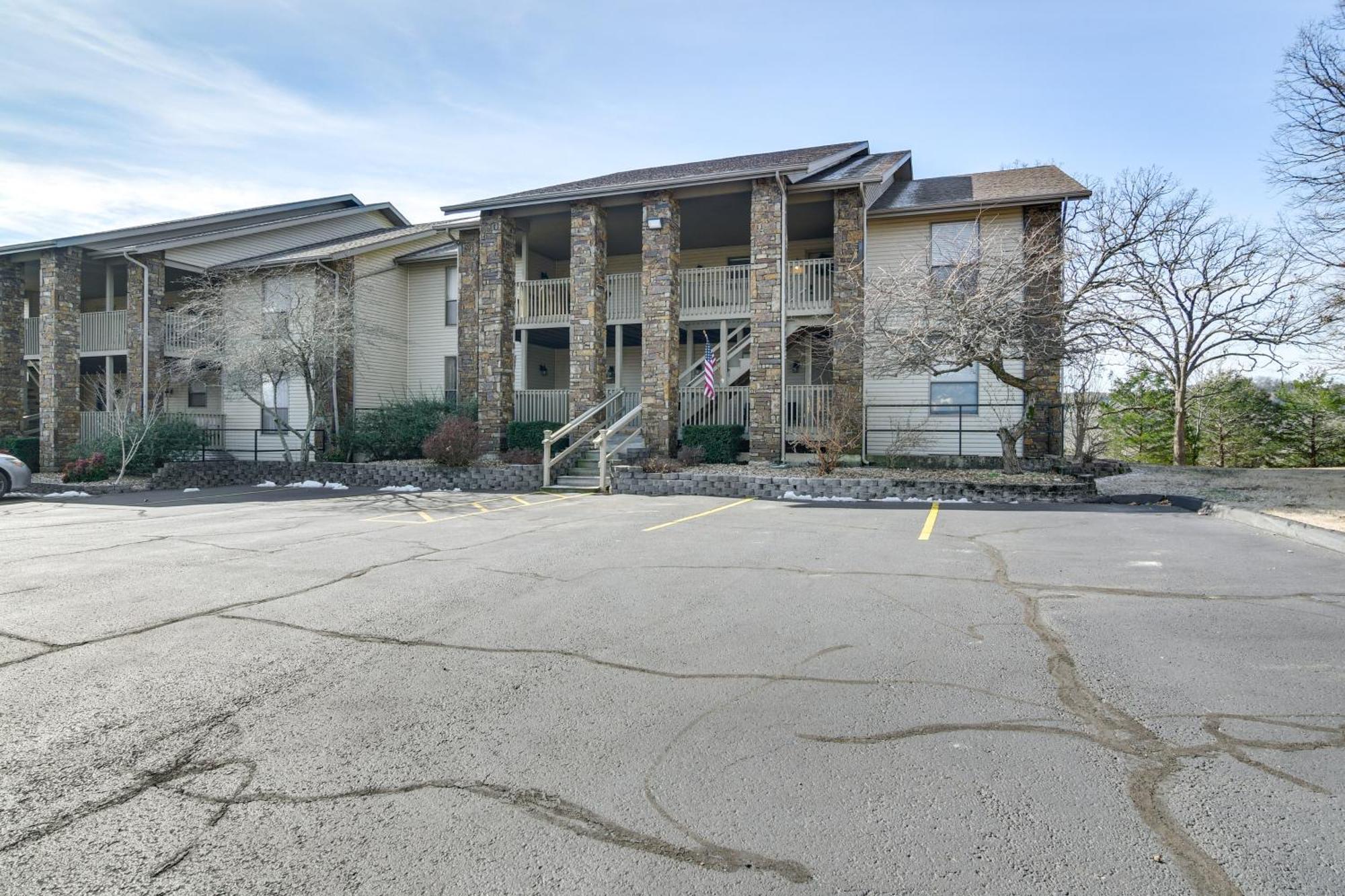 With On-site Golf Course Access! * Branson