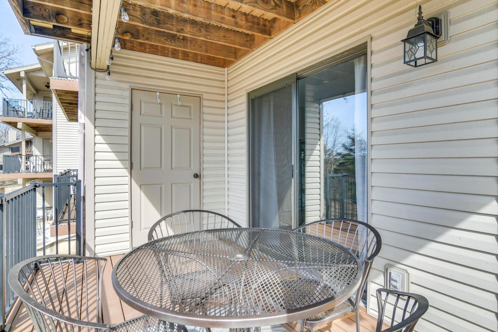 With On-site Golf Course Access! Apartment *