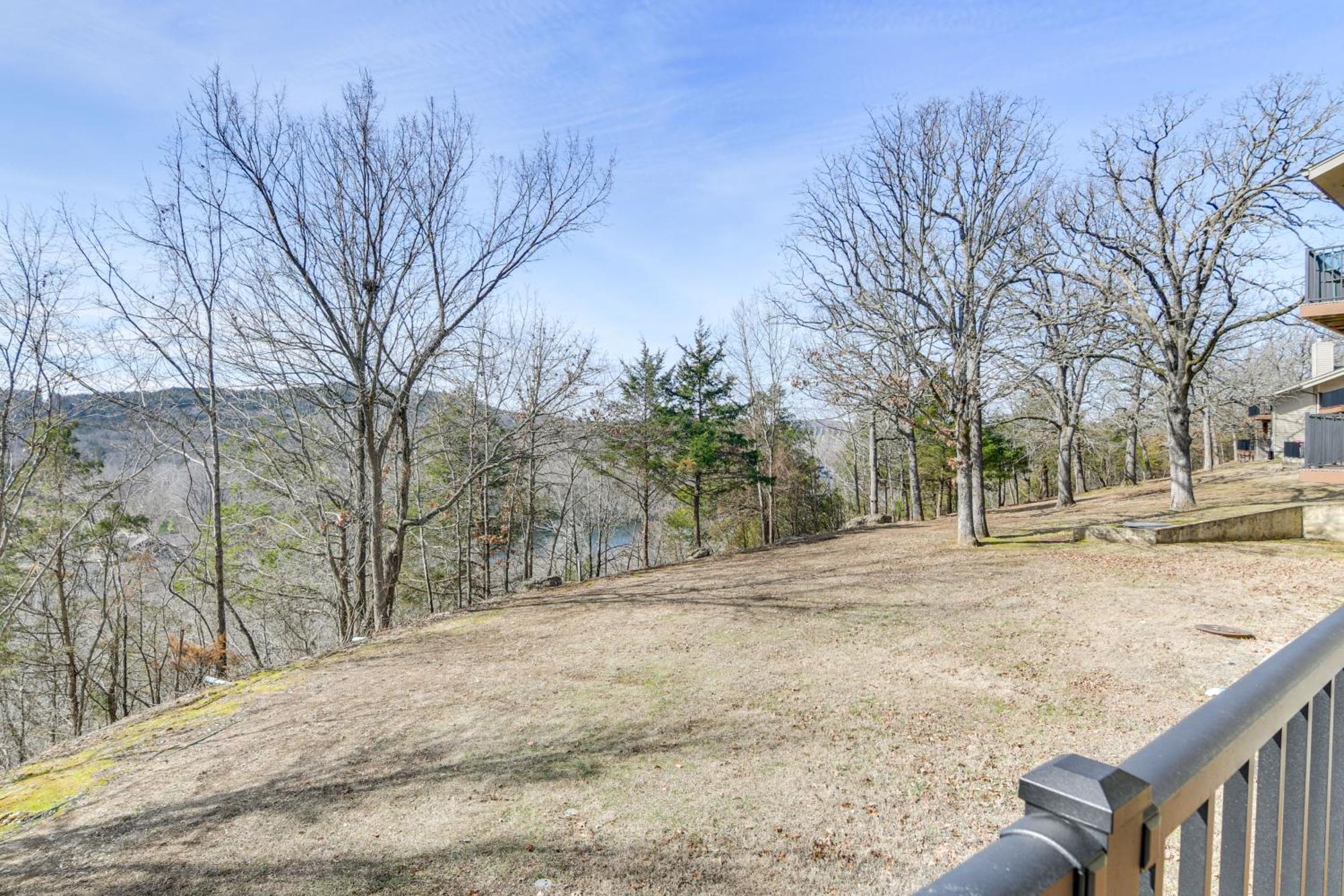 With On-site Golf Course Access! Branson