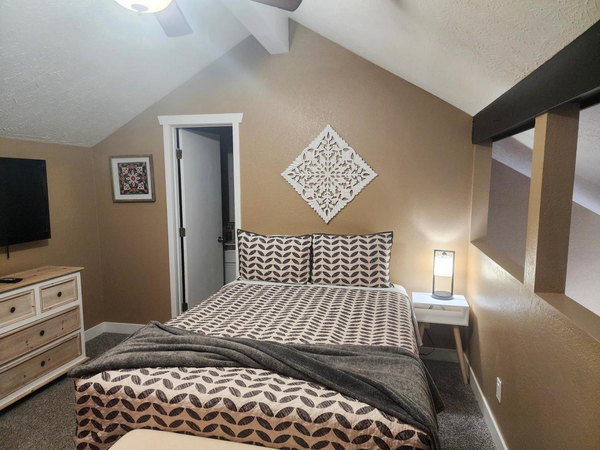 Apartment 2br Cozy - Centrally Located - Free Activities Included - Stairs Required - Fc27-6 Branson