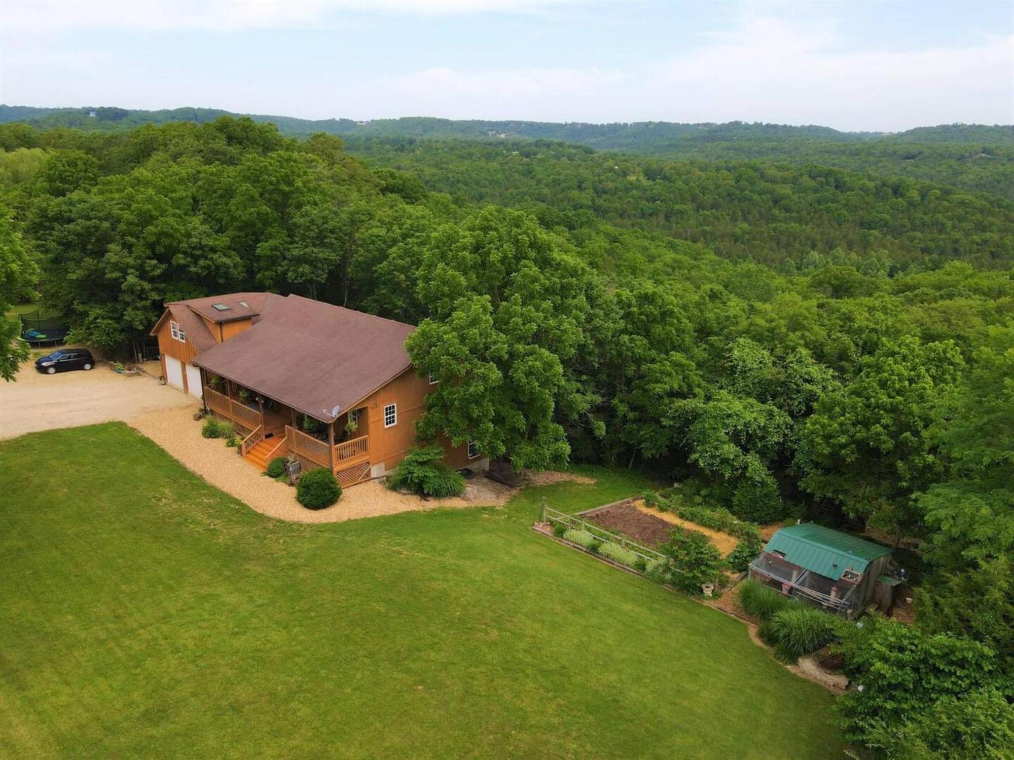 5 Bed Mountain View Retreat Branson