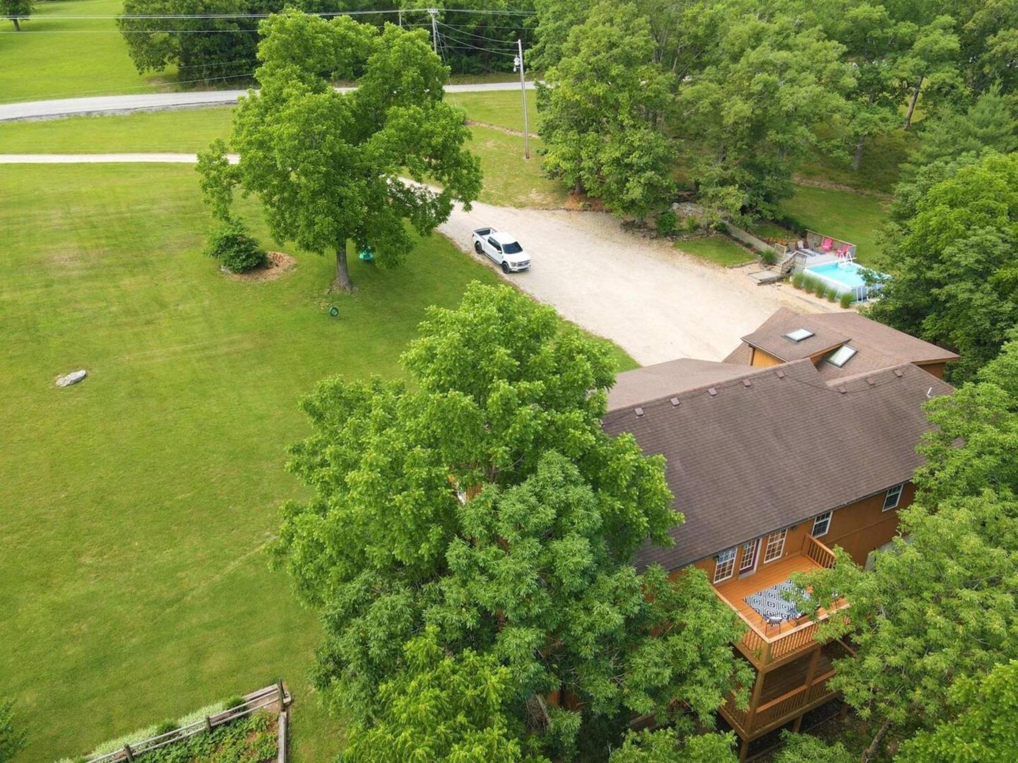 5 Bed Mountain View Retreat * Branson
