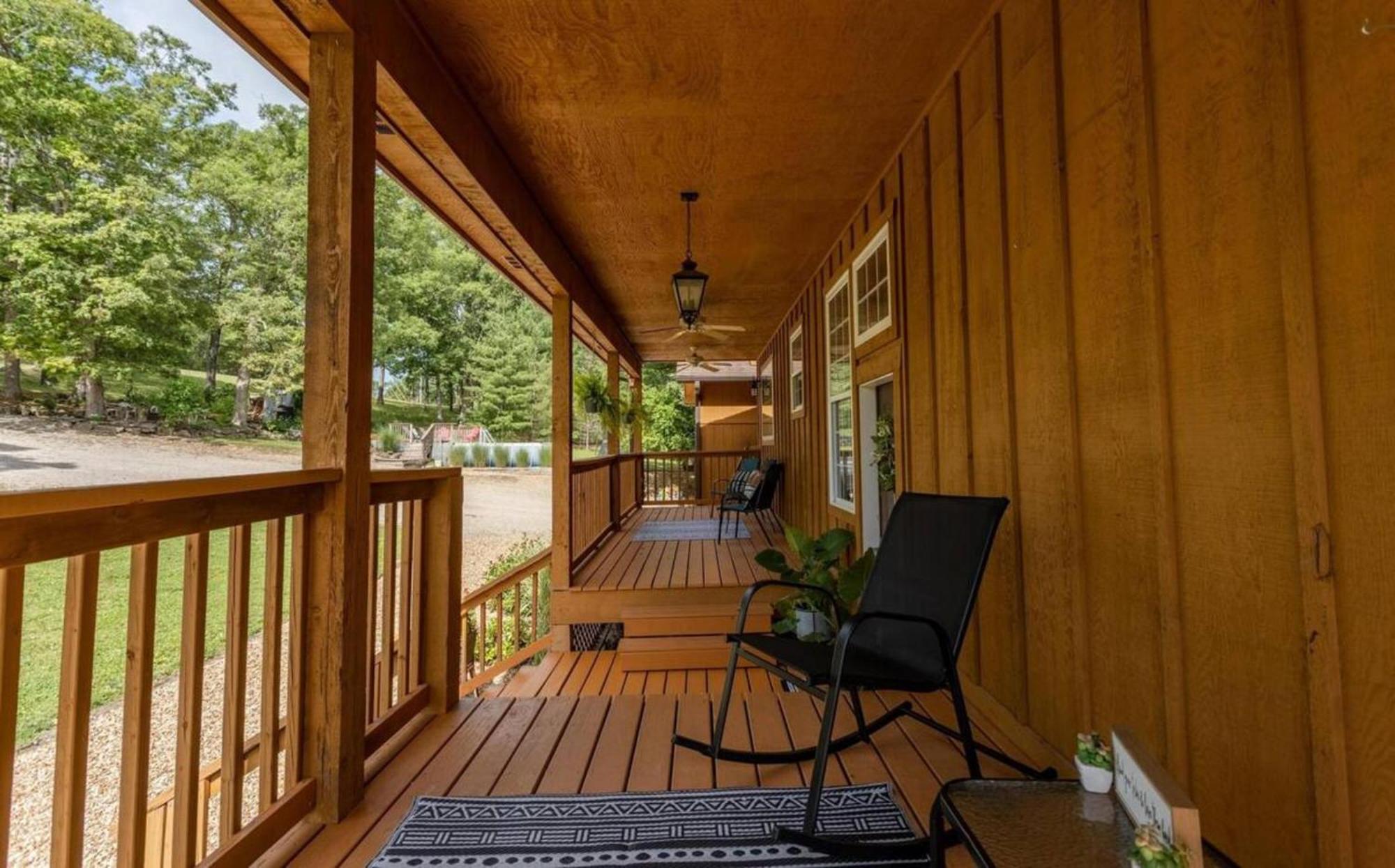 5 Bed Mountain View Retreat *