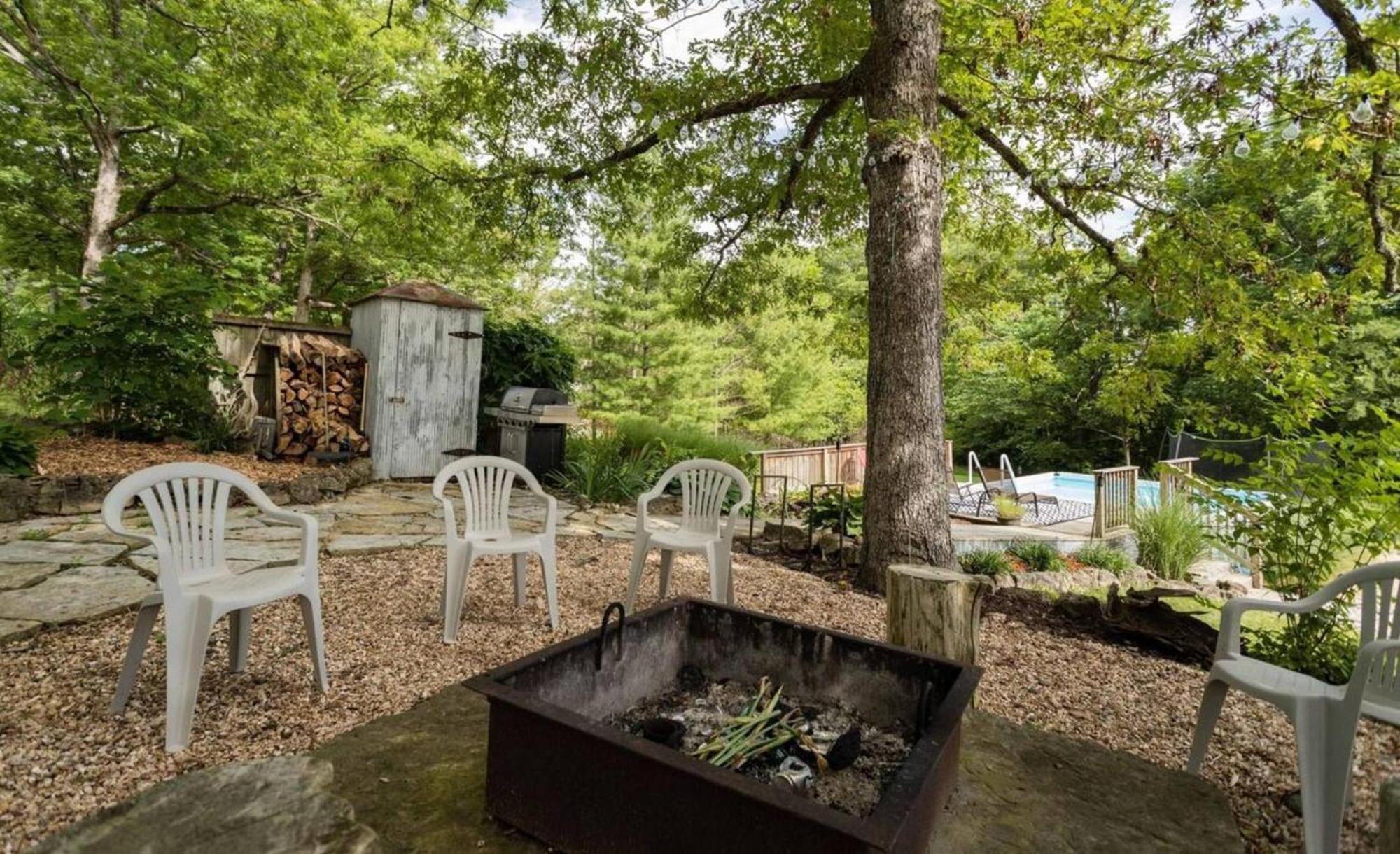 5 Bed Mountain View Retreat Branson