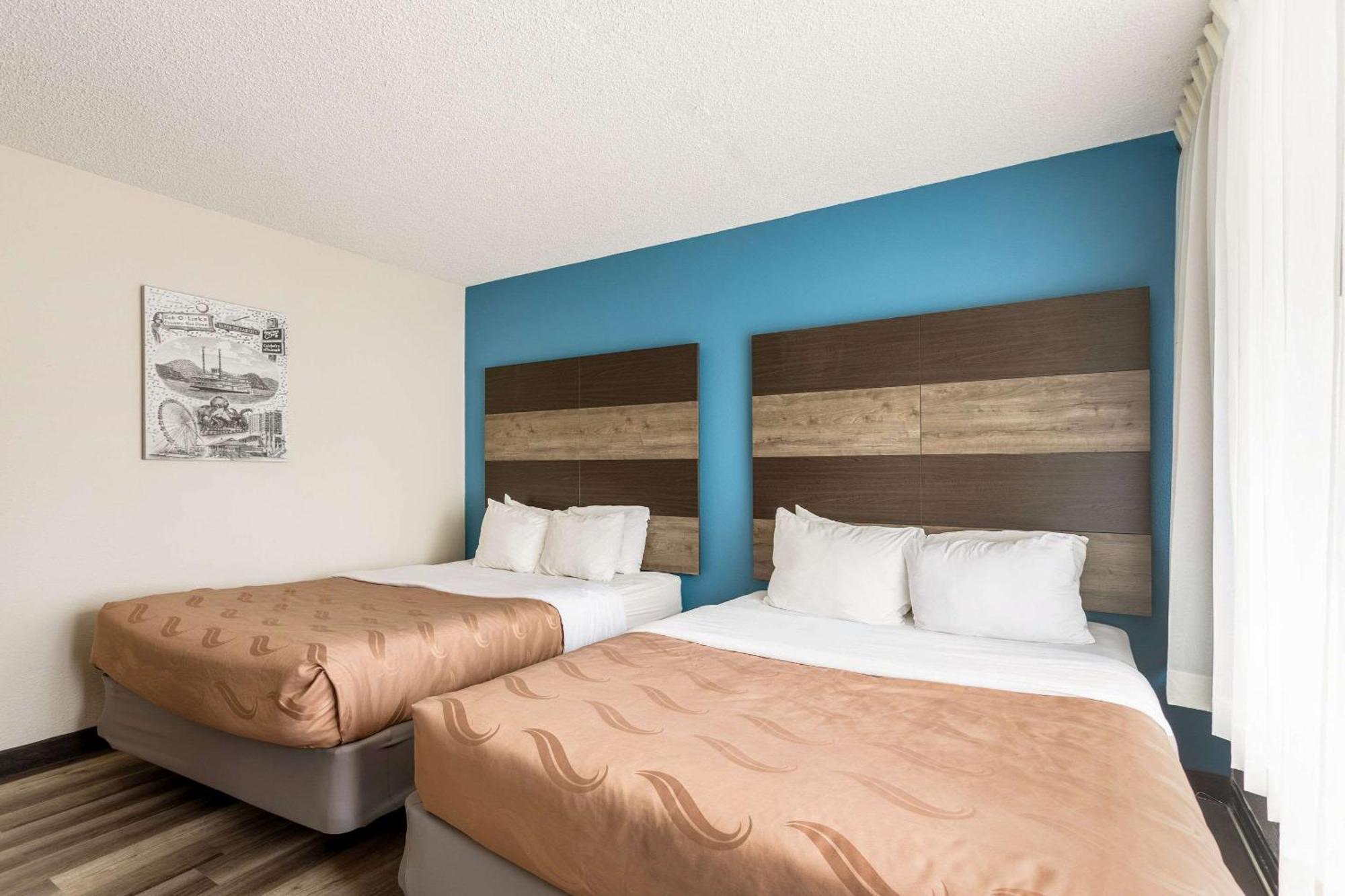 Inn Quality On The Strip 2*